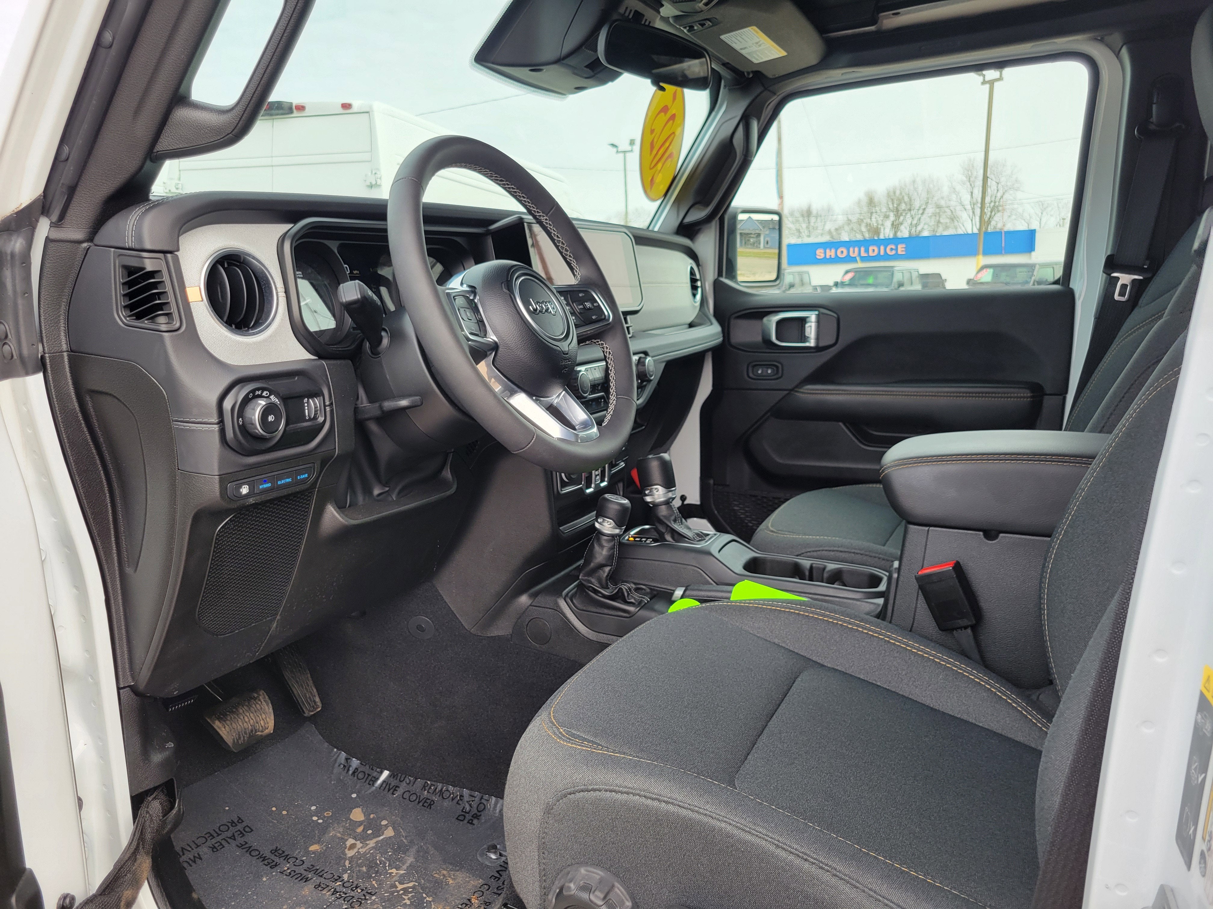 2025 Jeep Wrangler 4xe Sahara 4xe
