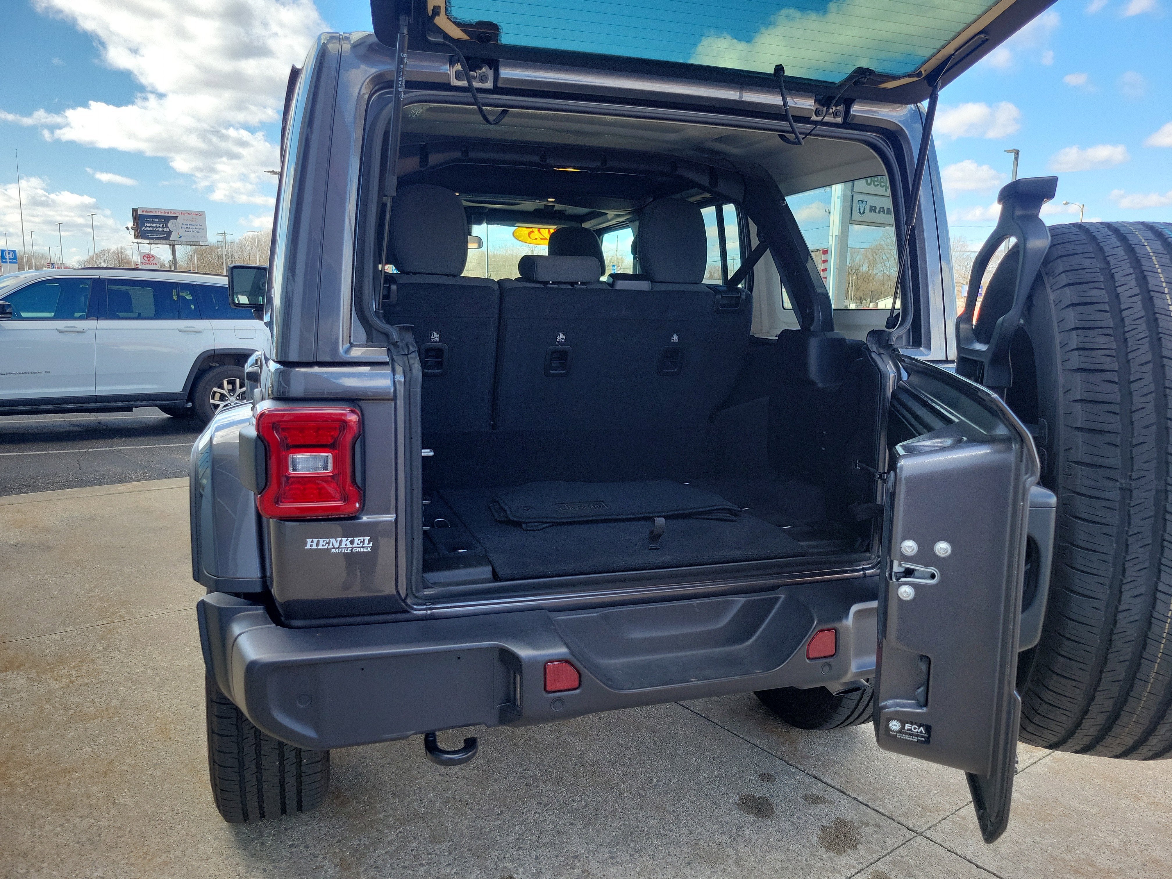 2025 Jeep Wrangler 4xe Sahara 4xe