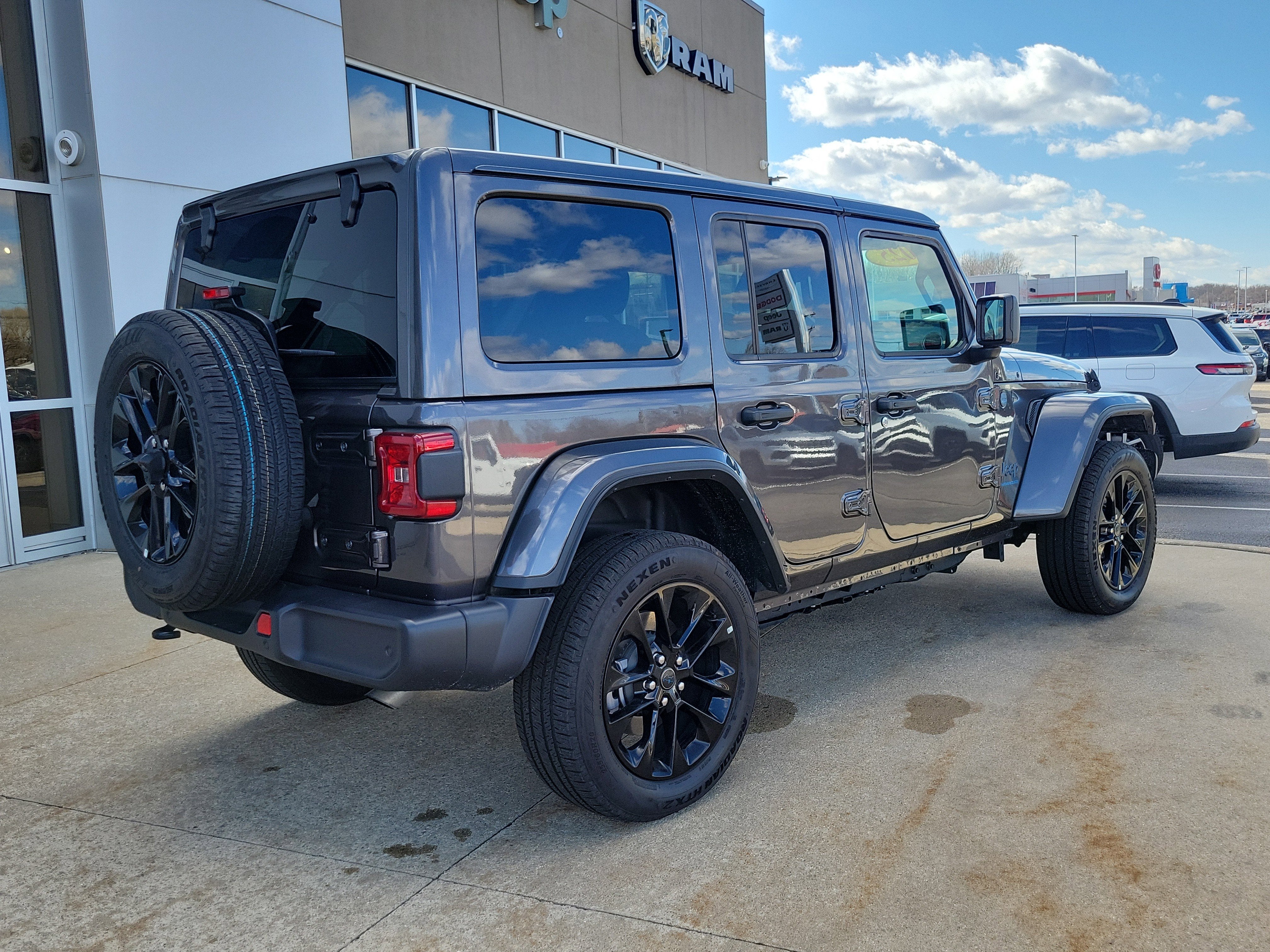2025 Jeep Wrangler 4xe Sahara 4xe
