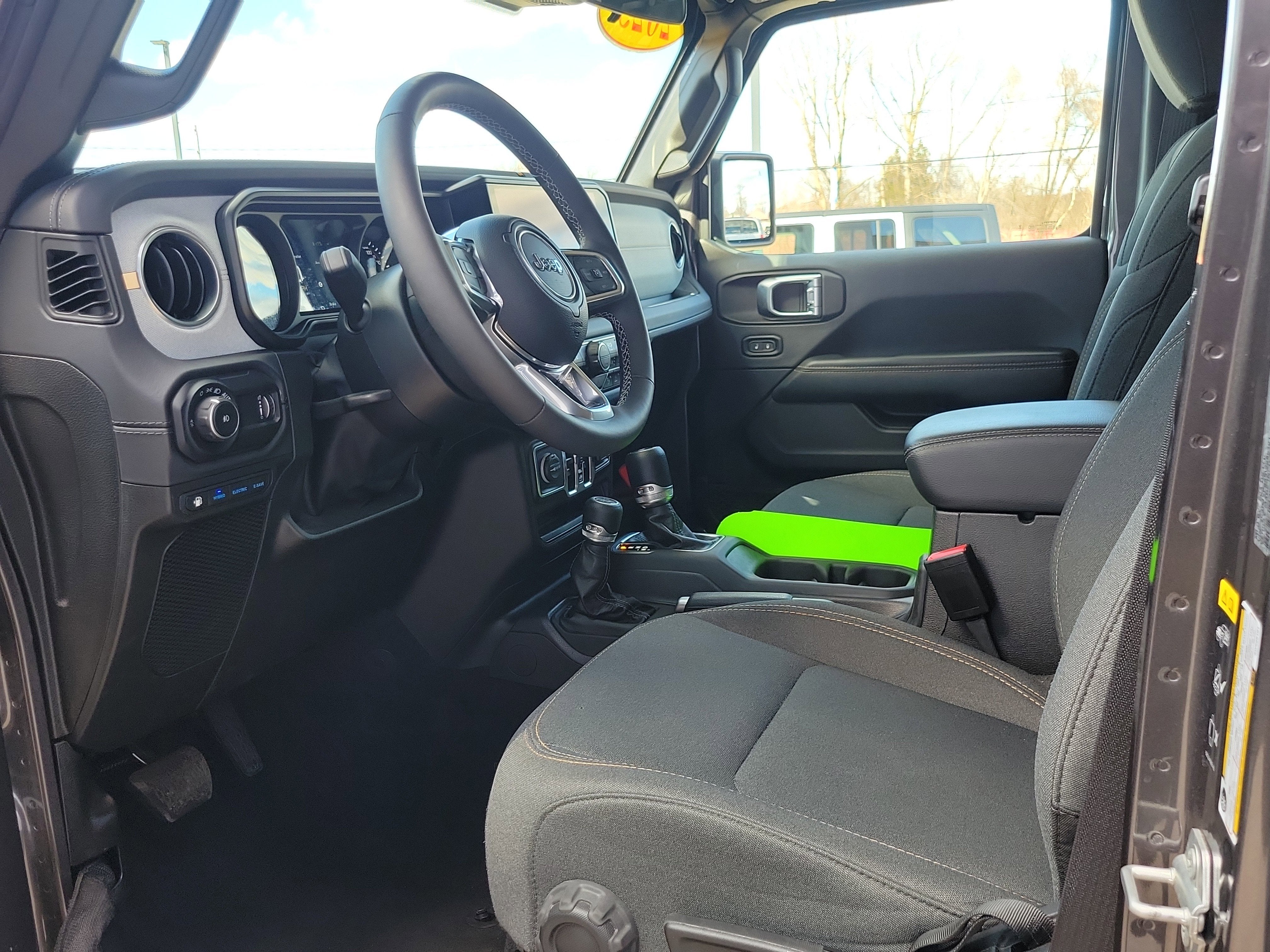 2025 Jeep Wrangler 4xe Sahara 4xe
