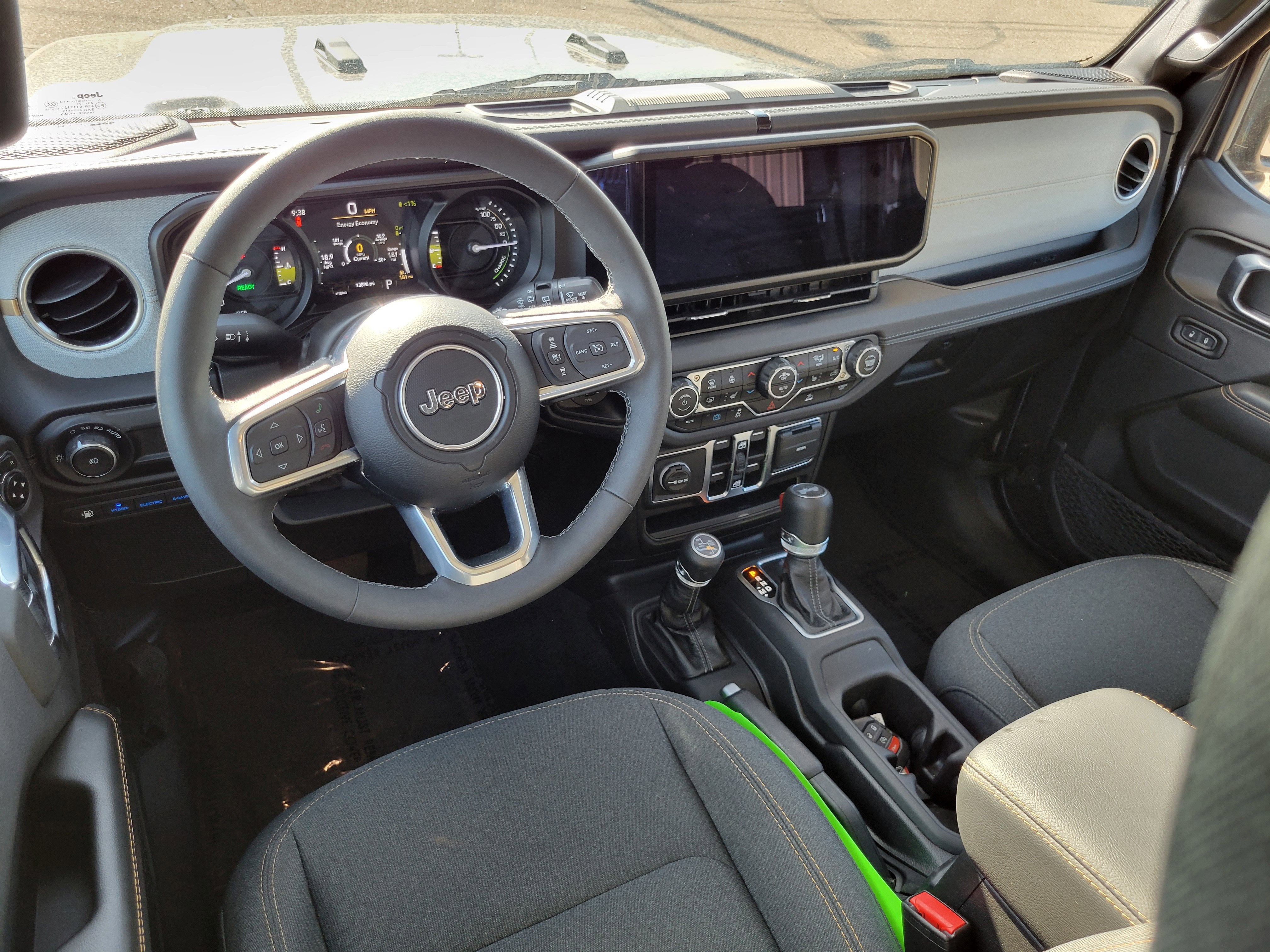 2025 Jeep Wrangler 4xe Sahara 4xe