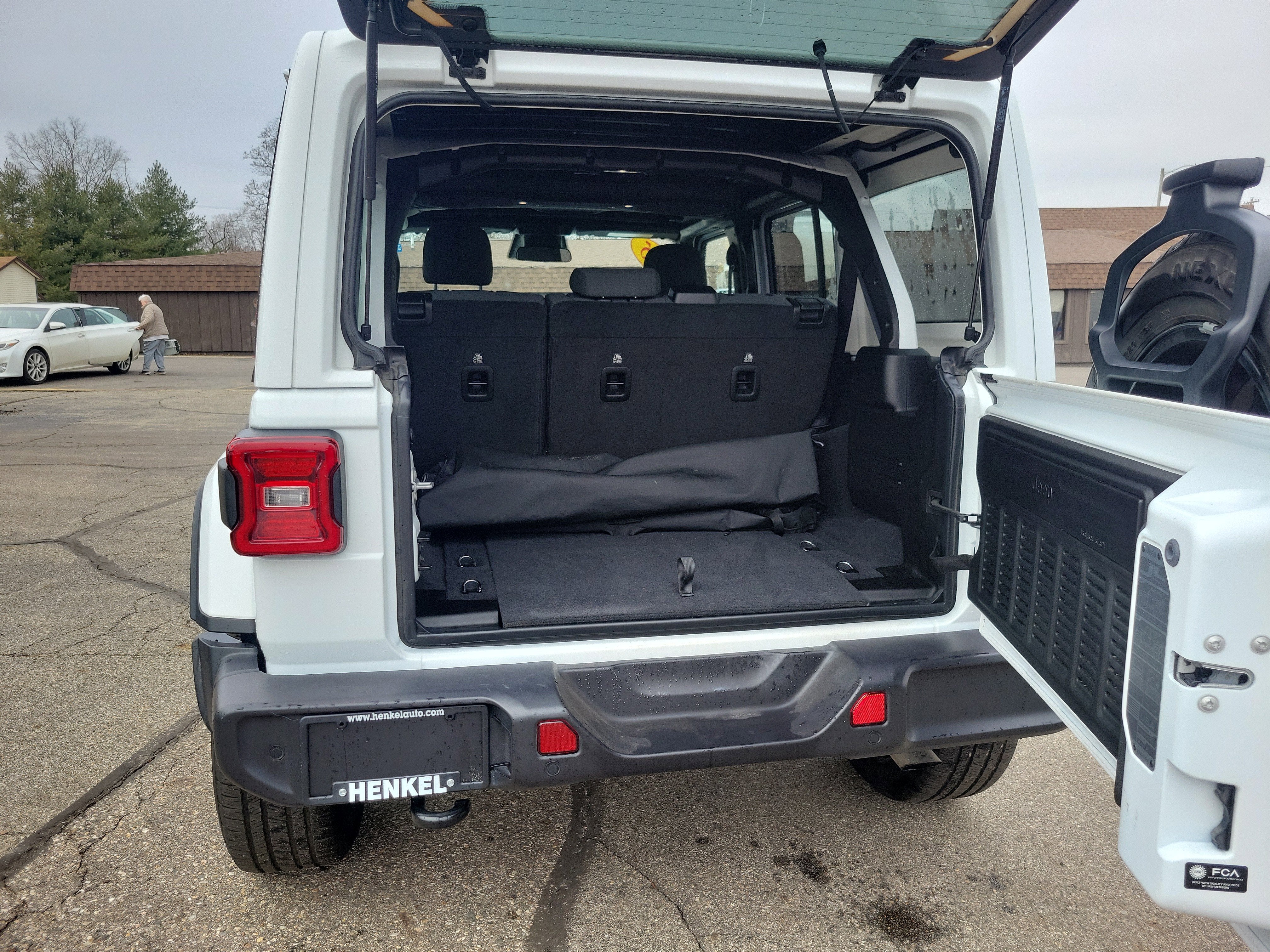 2025 Jeep Wrangler 4xe Sahara 4xe