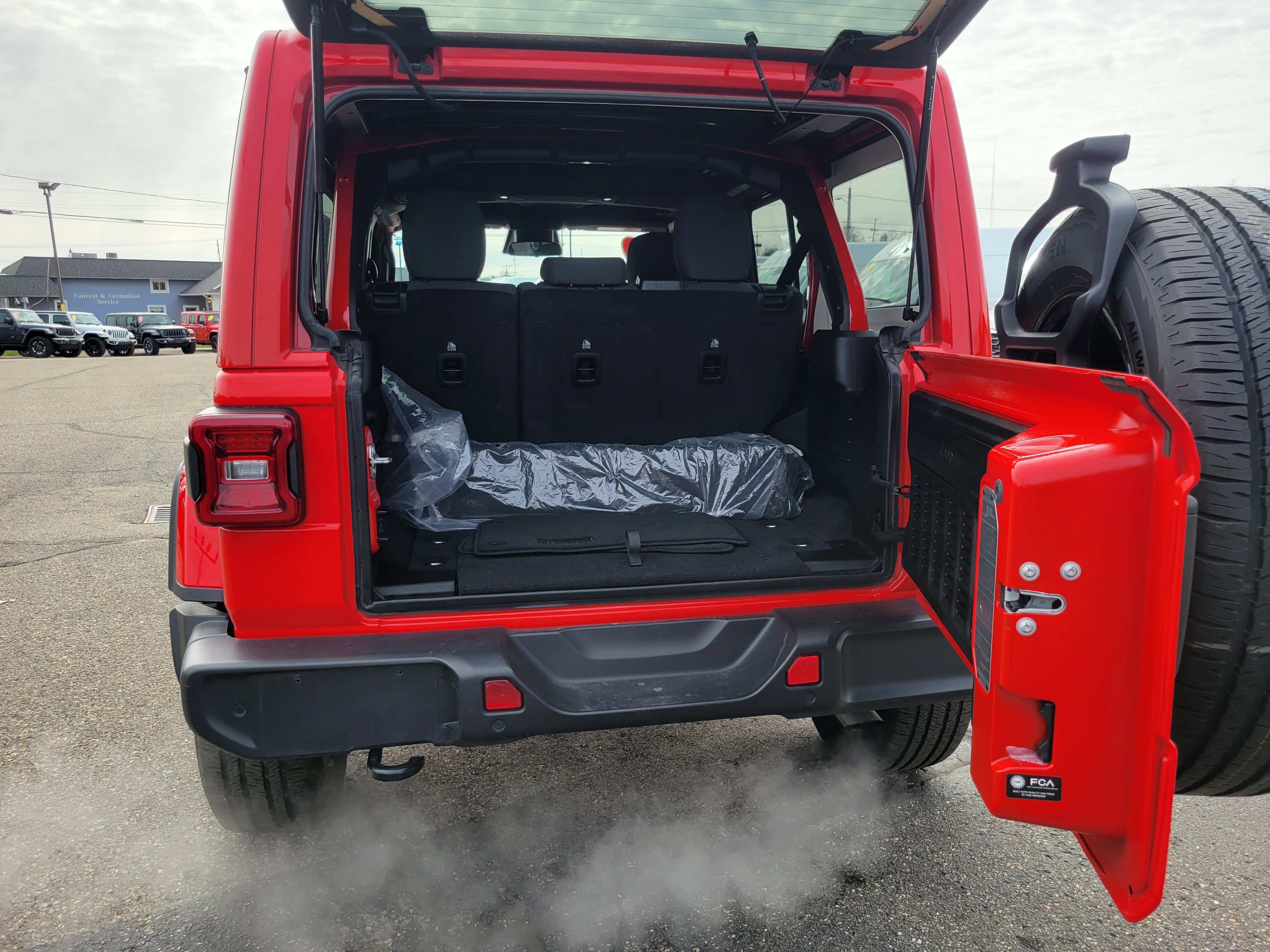 2025 Jeep Wrangler 4xe Sahara 4xe