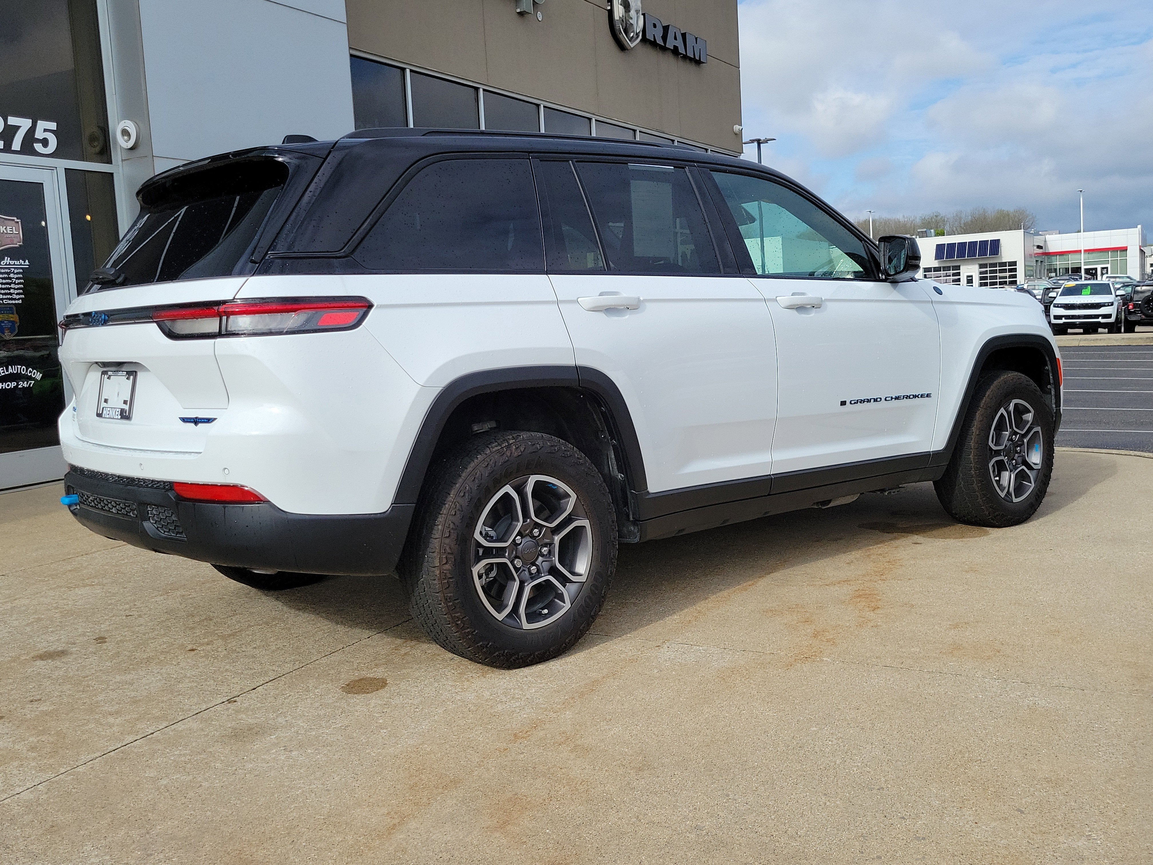 2022 Jeep Grand Cherokee 4xe Trailhawk 4x4