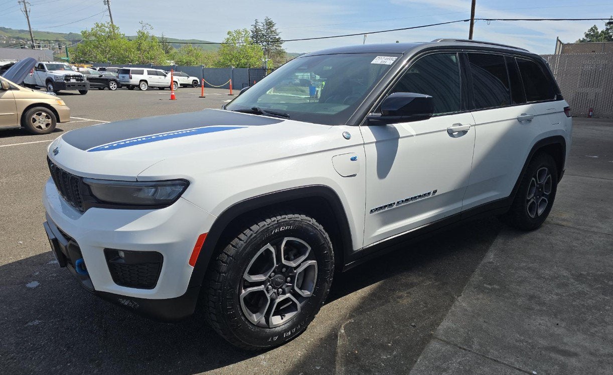 2023 Jeep Grand Cherokee 4xe Trailhawk
