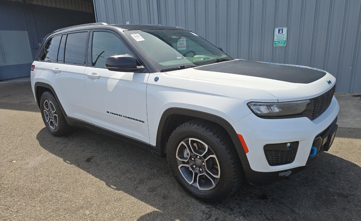 2023 Jeep Grand Cherokee 4xe Trailhawk