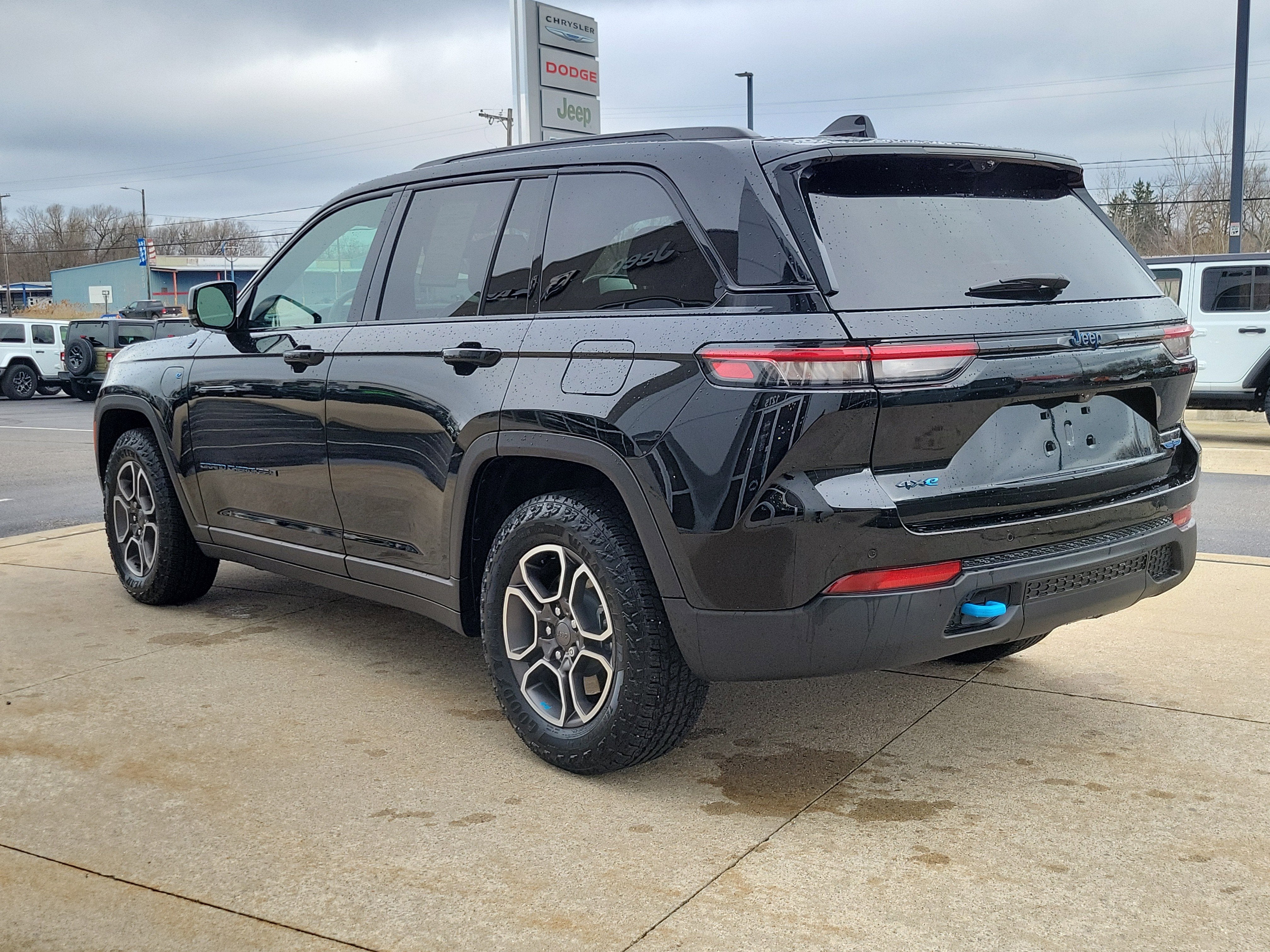 2023 Jeep Grand Cherokee 4xe Trailhawk