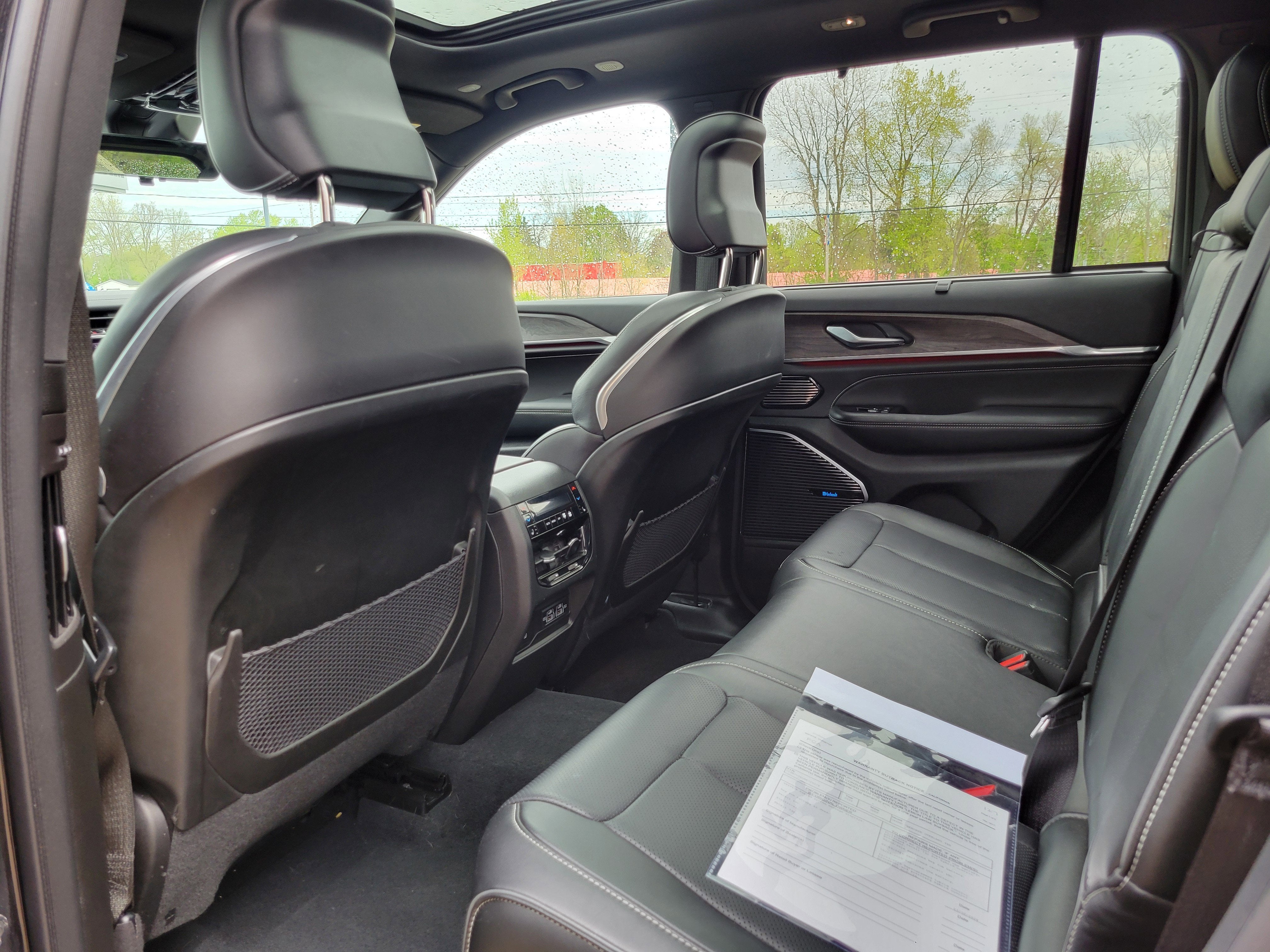 2022 Jeep Grand Cherokee 4xe Overland 4x4