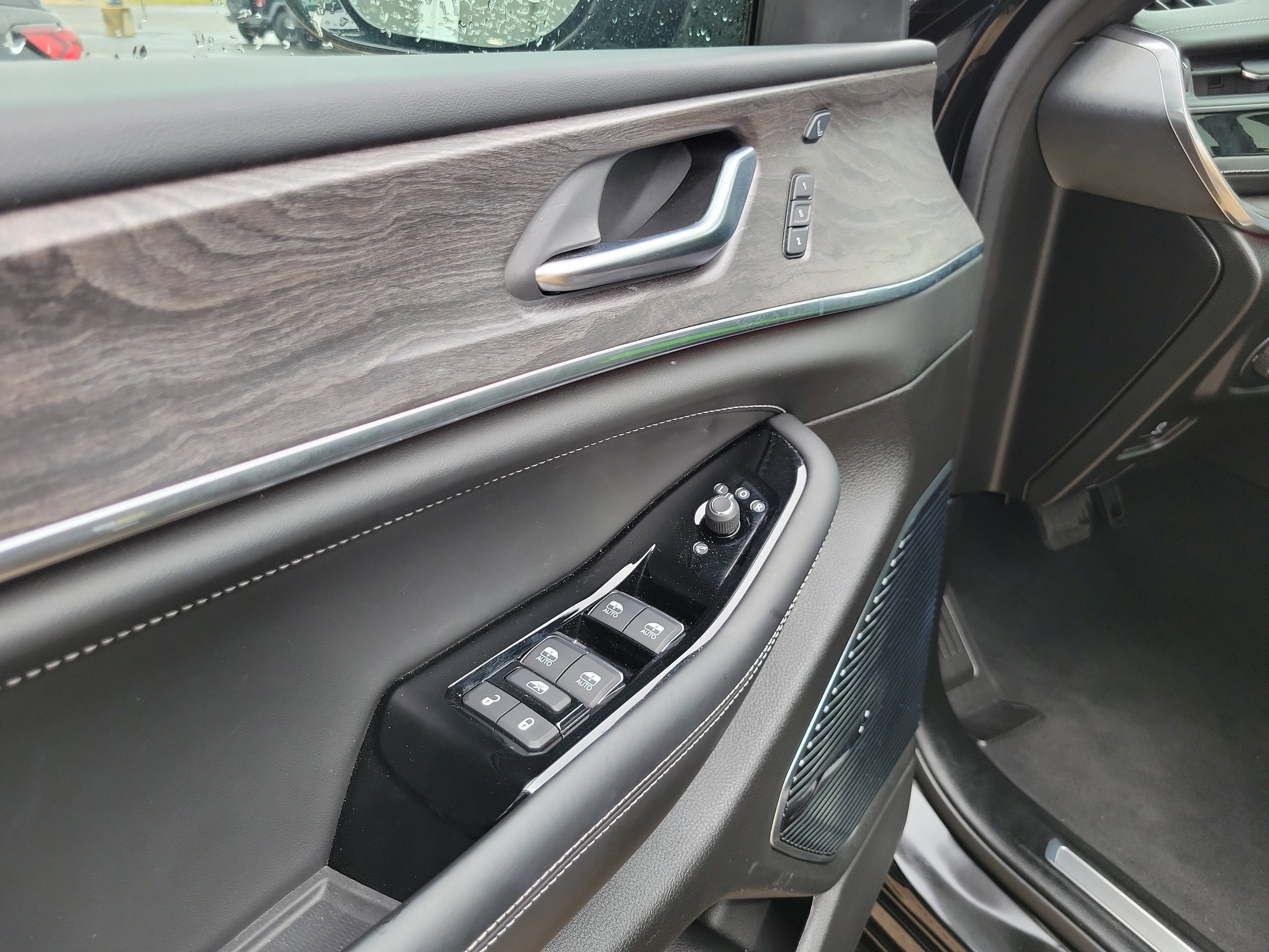 2022 Jeep Grand Cherokee 4xe Overland 4x4