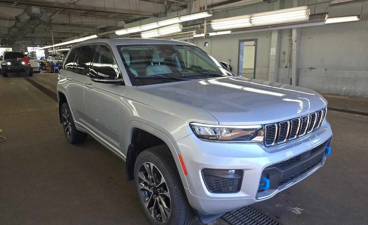 2022 Jeep Grand Cherokee 4xe Overland 4x4