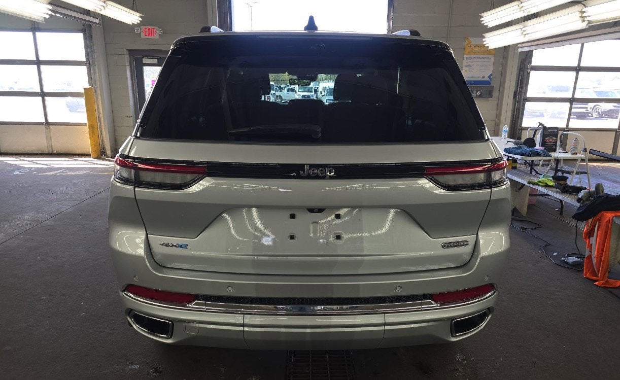 2022 Jeep Grand Cherokee 4xe Overland 4x4
