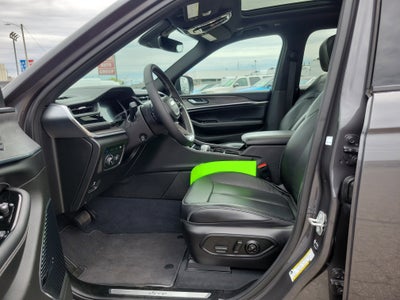 2022 Jeep Grand Cherokee 4xe Overland 4x4