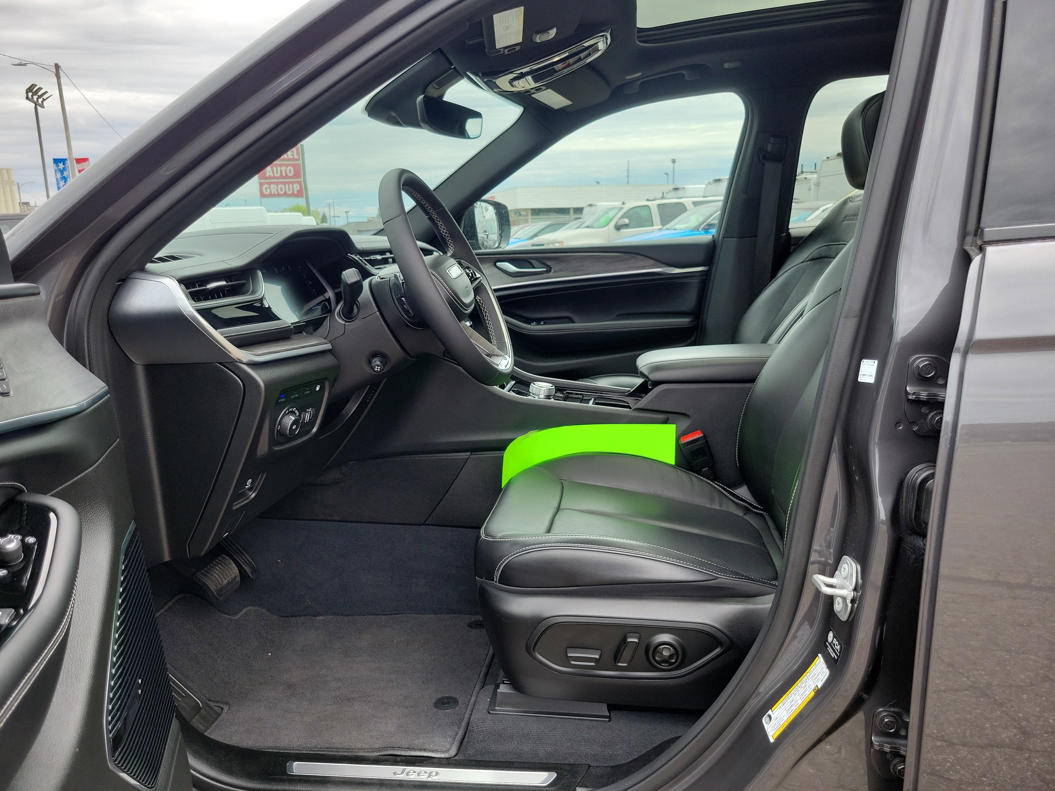 2022 Jeep Grand Cherokee 4xe Overland 4x4