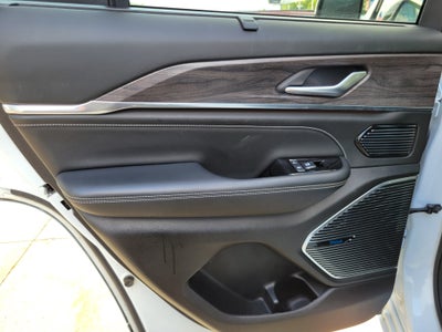 2022 Jeep Grand Cherokee 4xe Overland 4x4