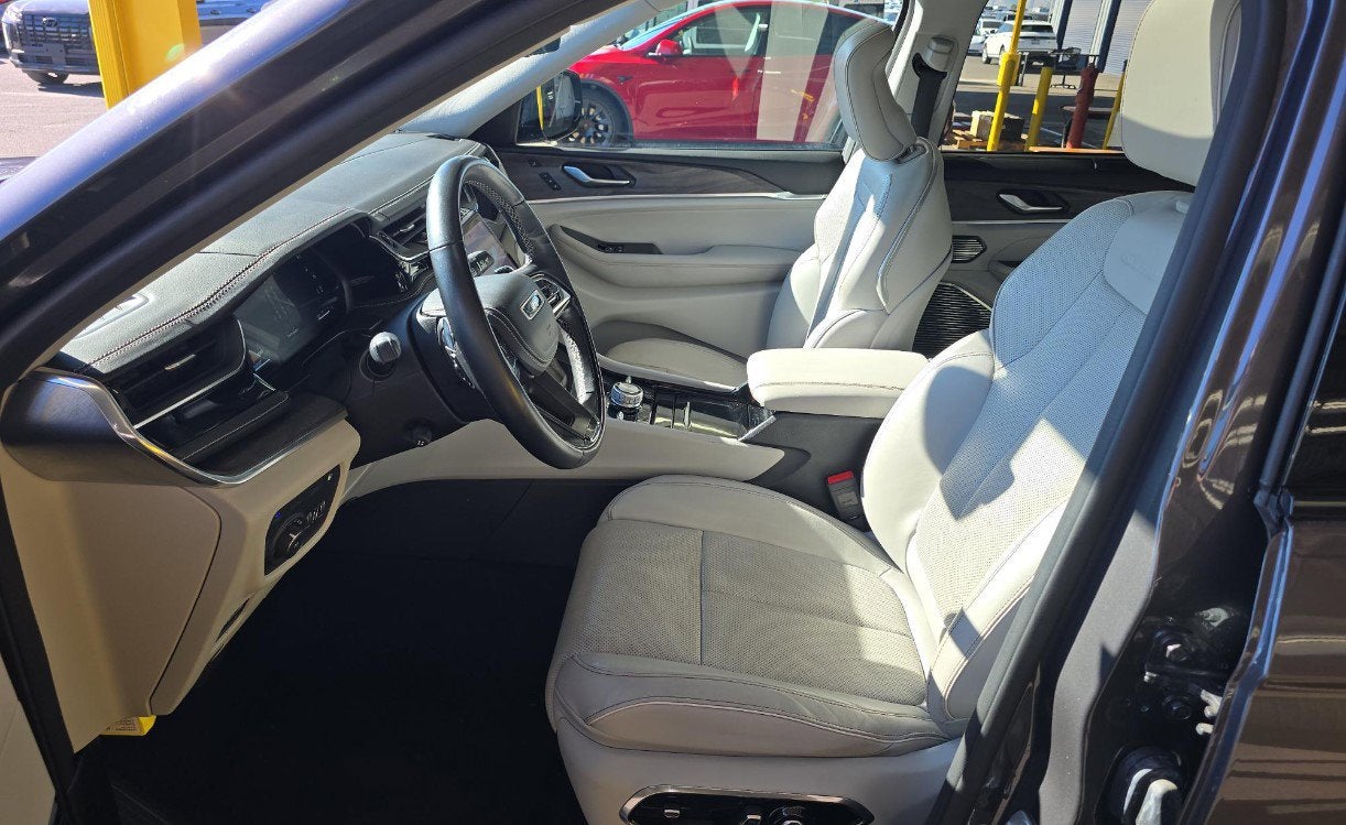 2022 Jeep Grand Cherokee 4xe Overland 4x4