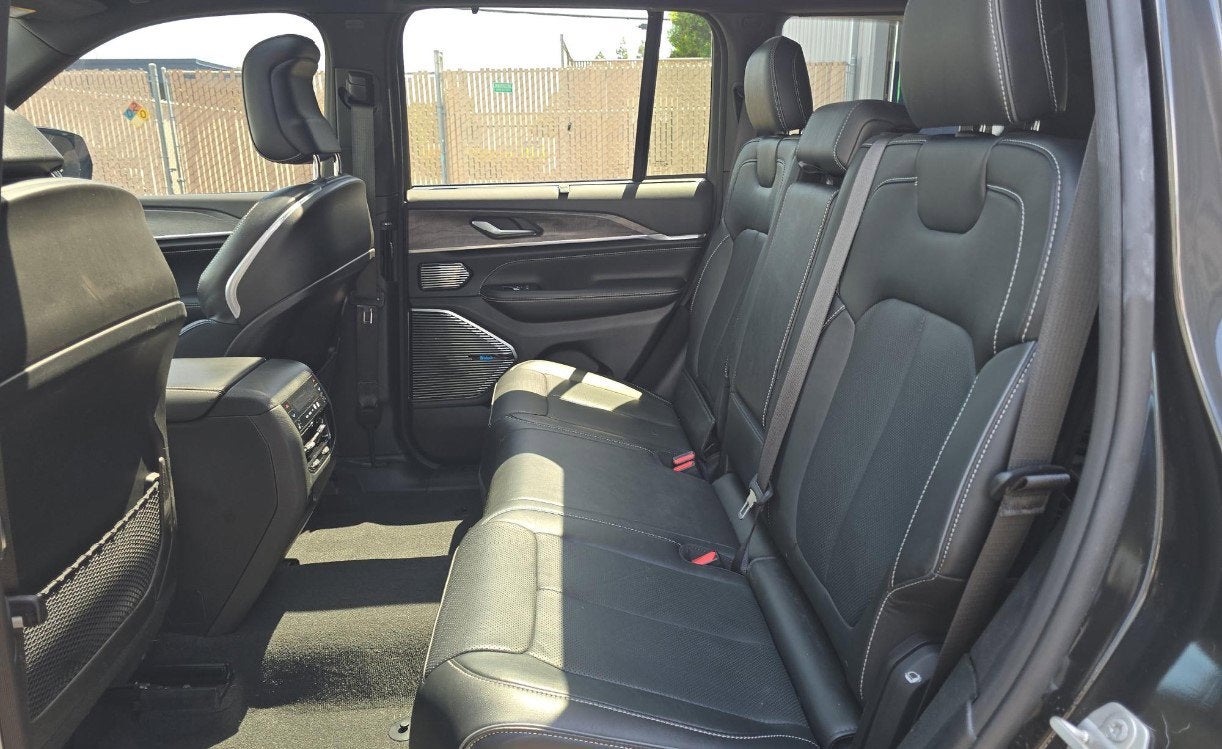 2023 Jeep Grand Cherokee 4xe Overland