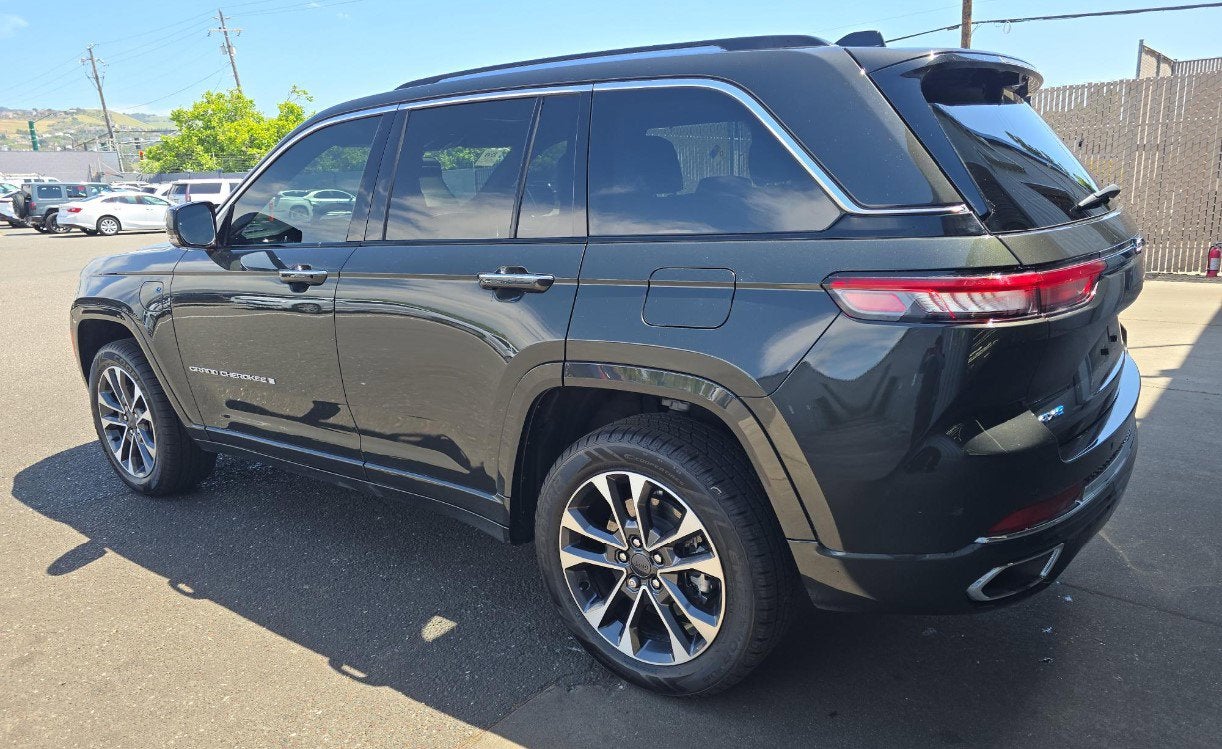 2023 Jeep Grand Cherokee 4xe Overland
