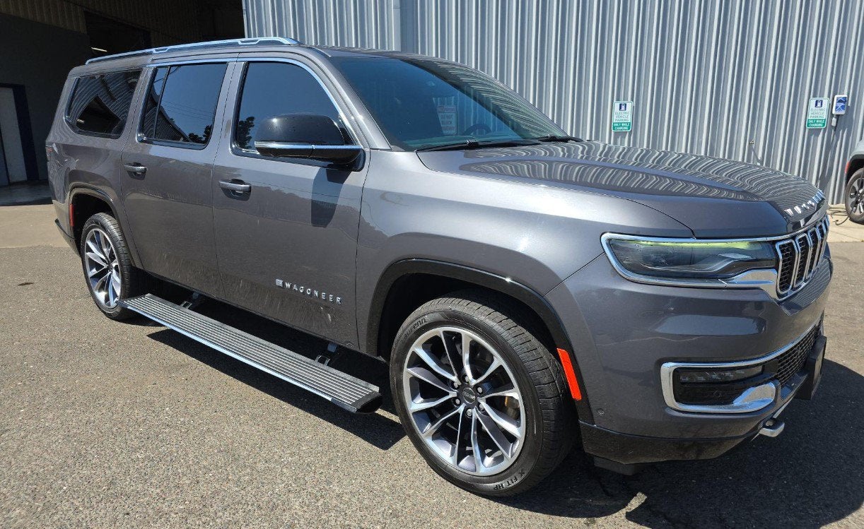 2023 Jeep Wagoneer L Series III 4x4