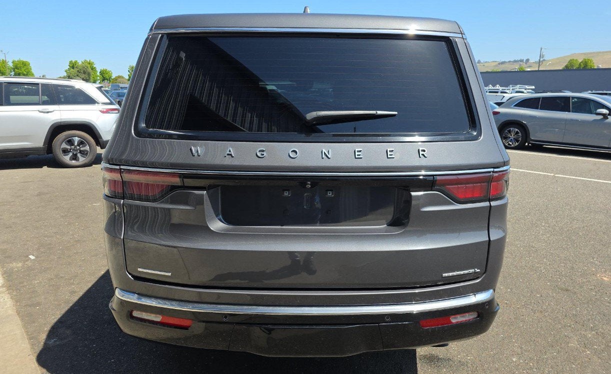 2023 Jeep Wagoneer L Series III 4x4