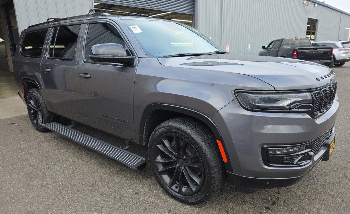 2023 Jeep Wagoneer L Series III 4x4