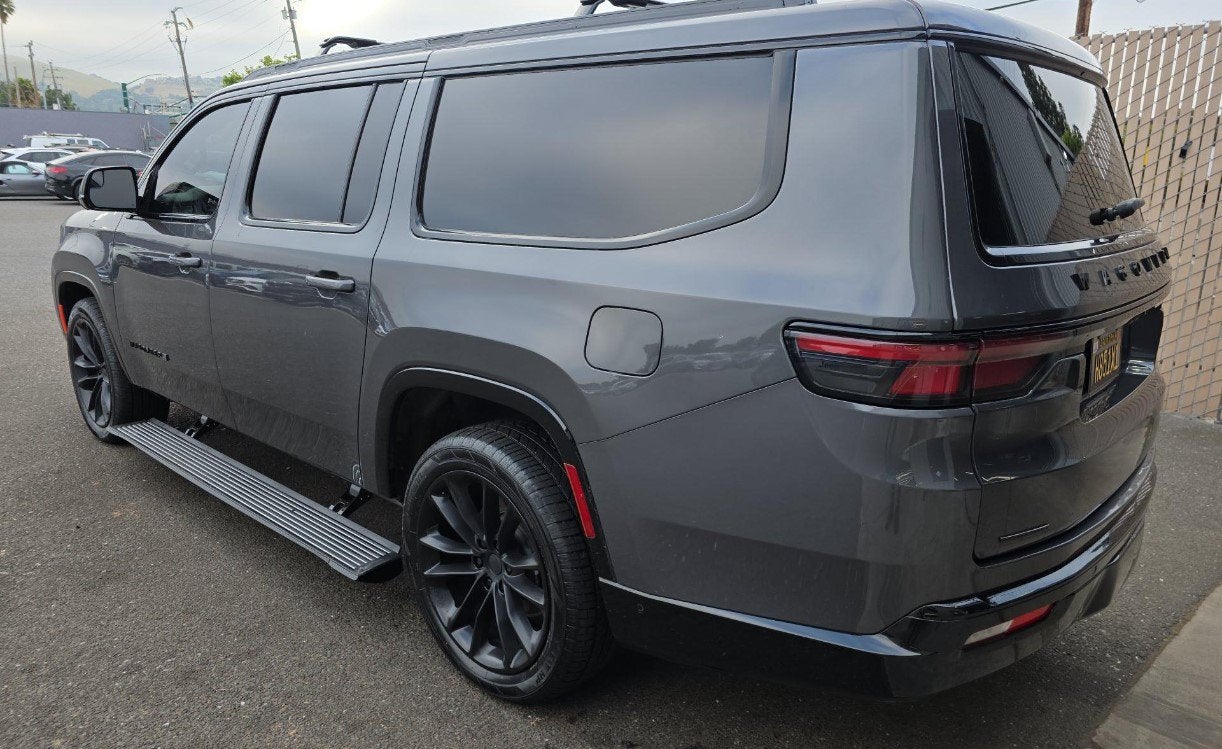 2023 Jeep Wagoneer L Series III 4x4