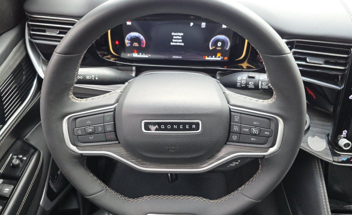 2023 Jeep Wagoneer L Series III 4x4
