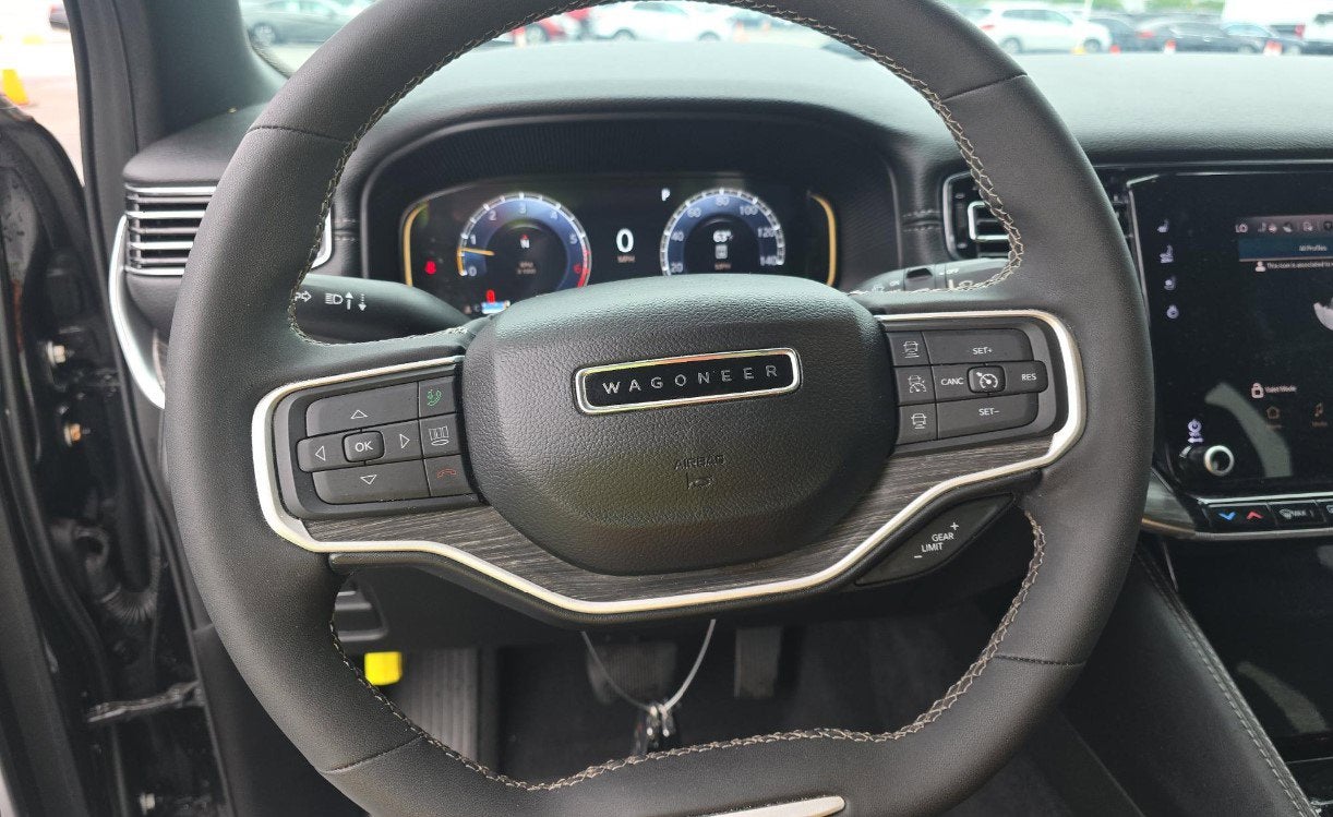 2023 Jeep Wagoneer L Series III 4x4
