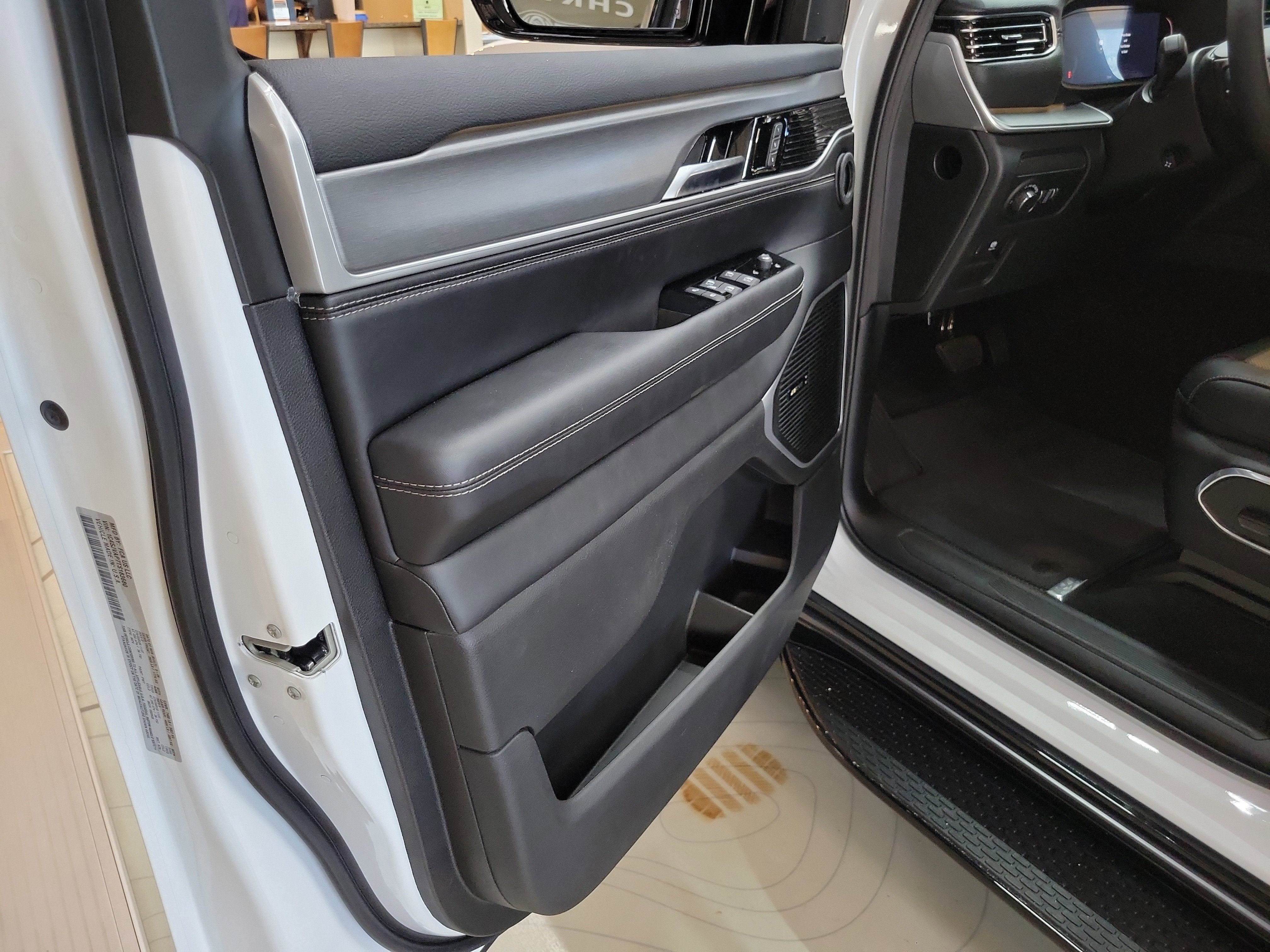 2026 Jeep Grand Wagoneer GRAND WAGONEER UPLAND 4X4