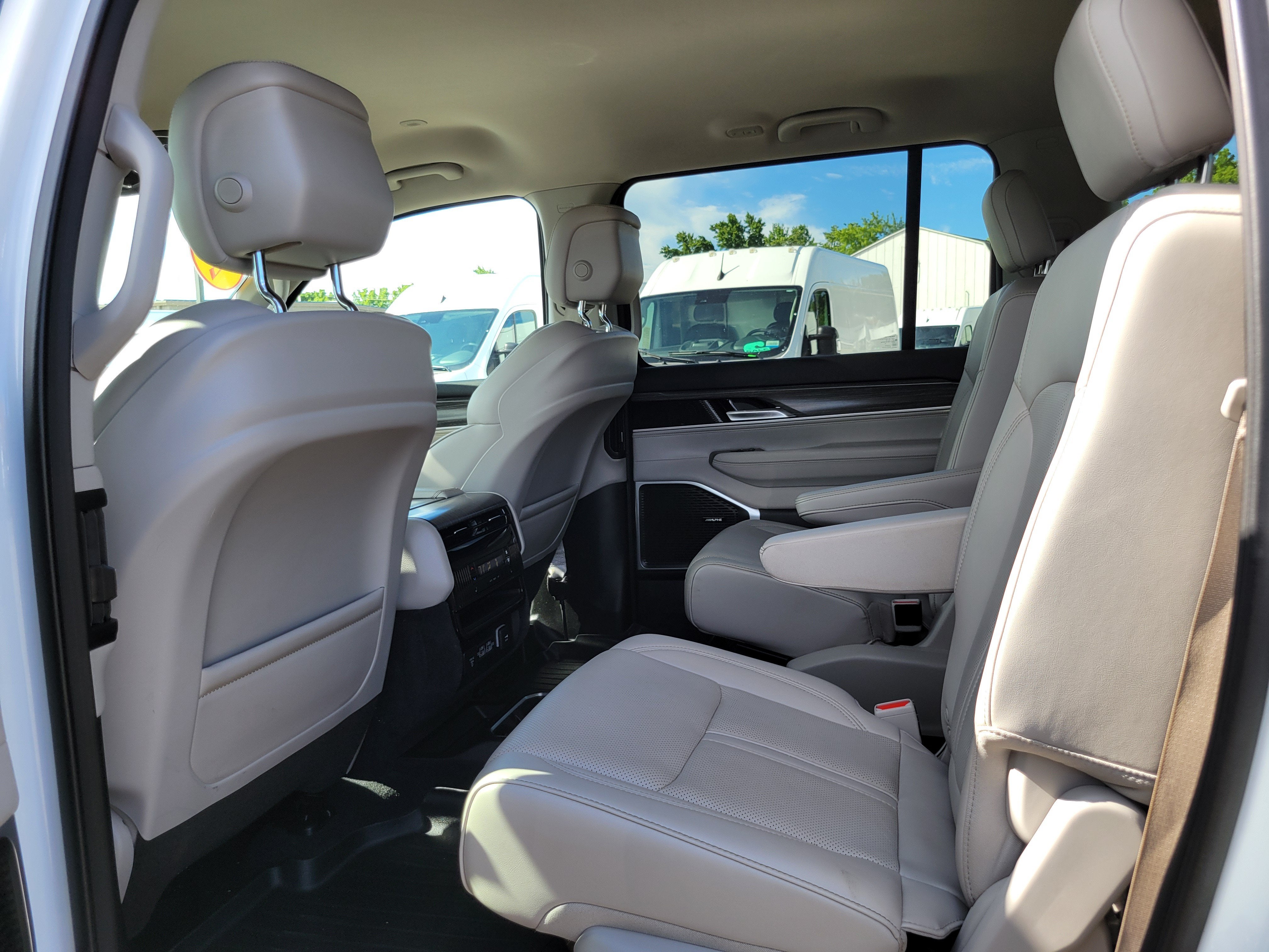 2023 Jeep Wagoneer Series II 4x4