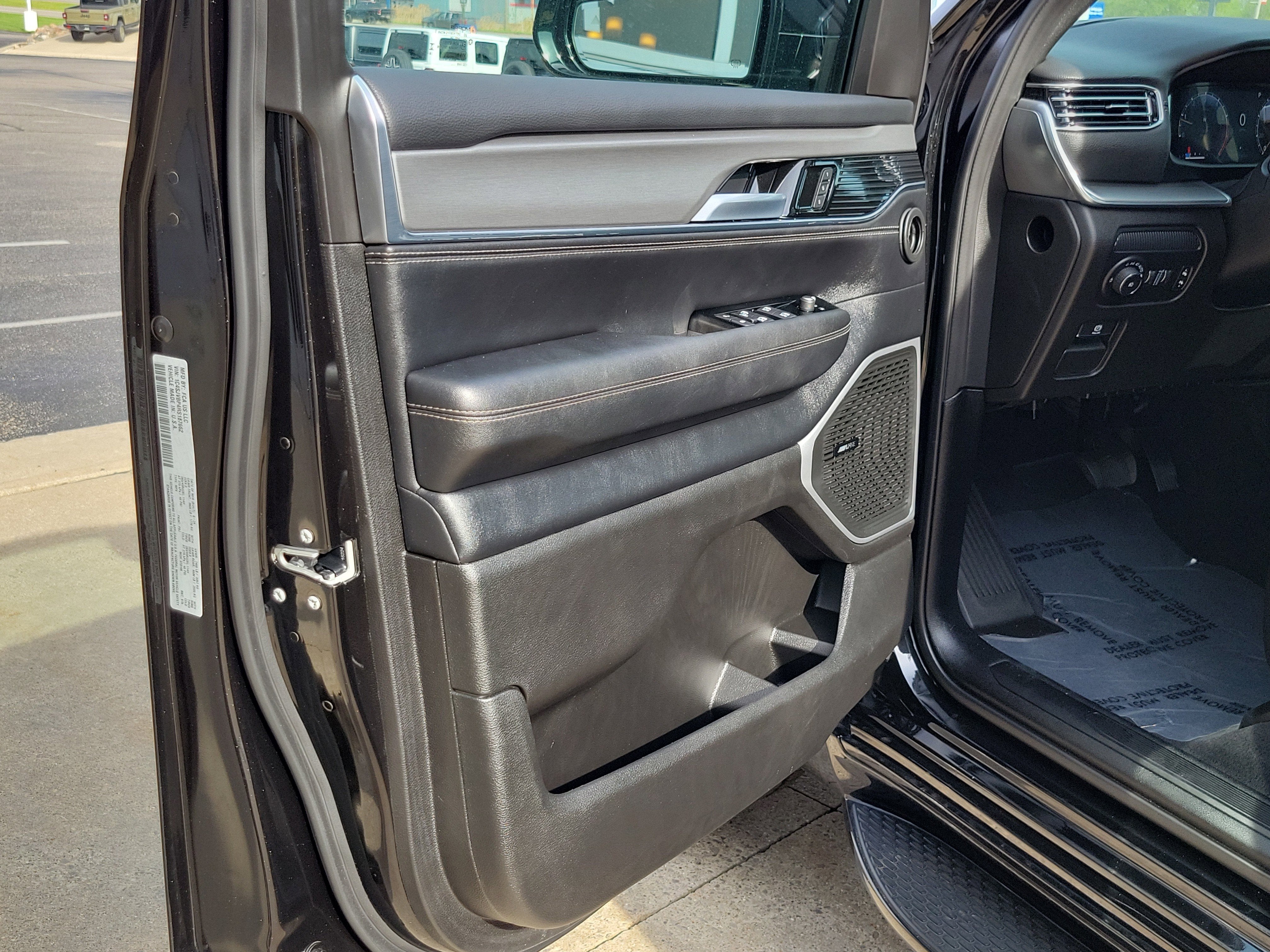 2024 Jeep Wagoneer Series II Carbide 4x4
