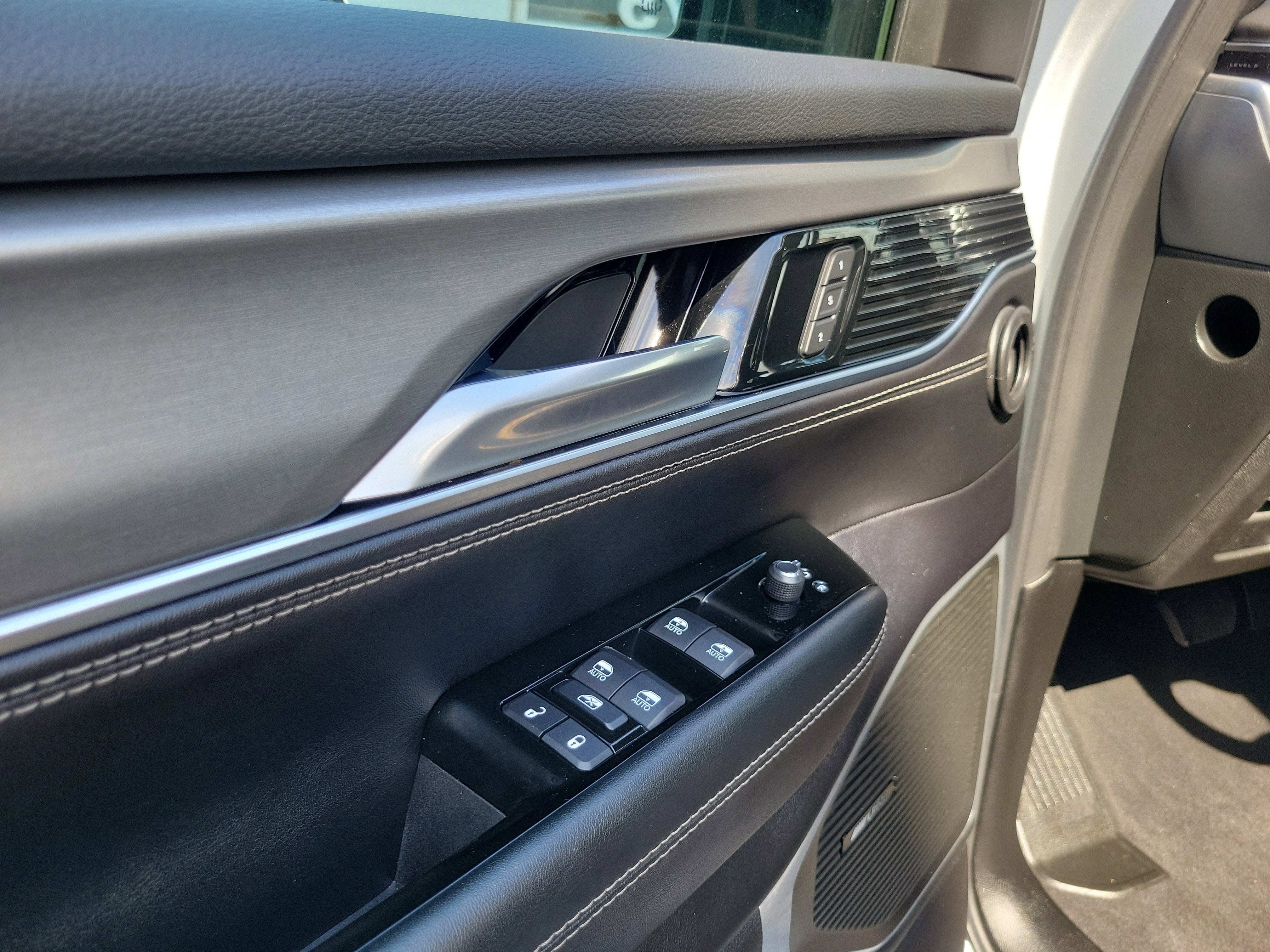 2024 Jeep Wagoneer Series II Carbide 4x4