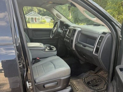 2017 RAM 1500 Express Crew Cab 4x4 5'7' Box