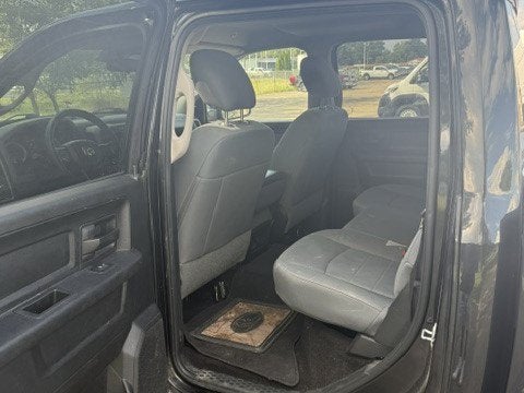 2017 RAM 1500 Express Crew Cab 4x4 5'7' Box