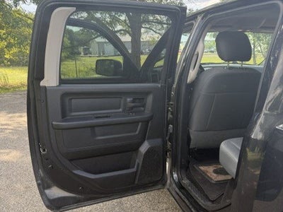 2017 RAM 1500 Express Crew Cab 4x4 5'7' Box