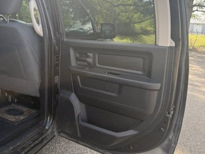 2017 RAM 1500 Express Crew Cab 4x4 5'7' Box
