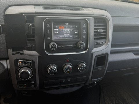 2017 RAM 1500 Express Crew Cab 4x4 5'7' Box