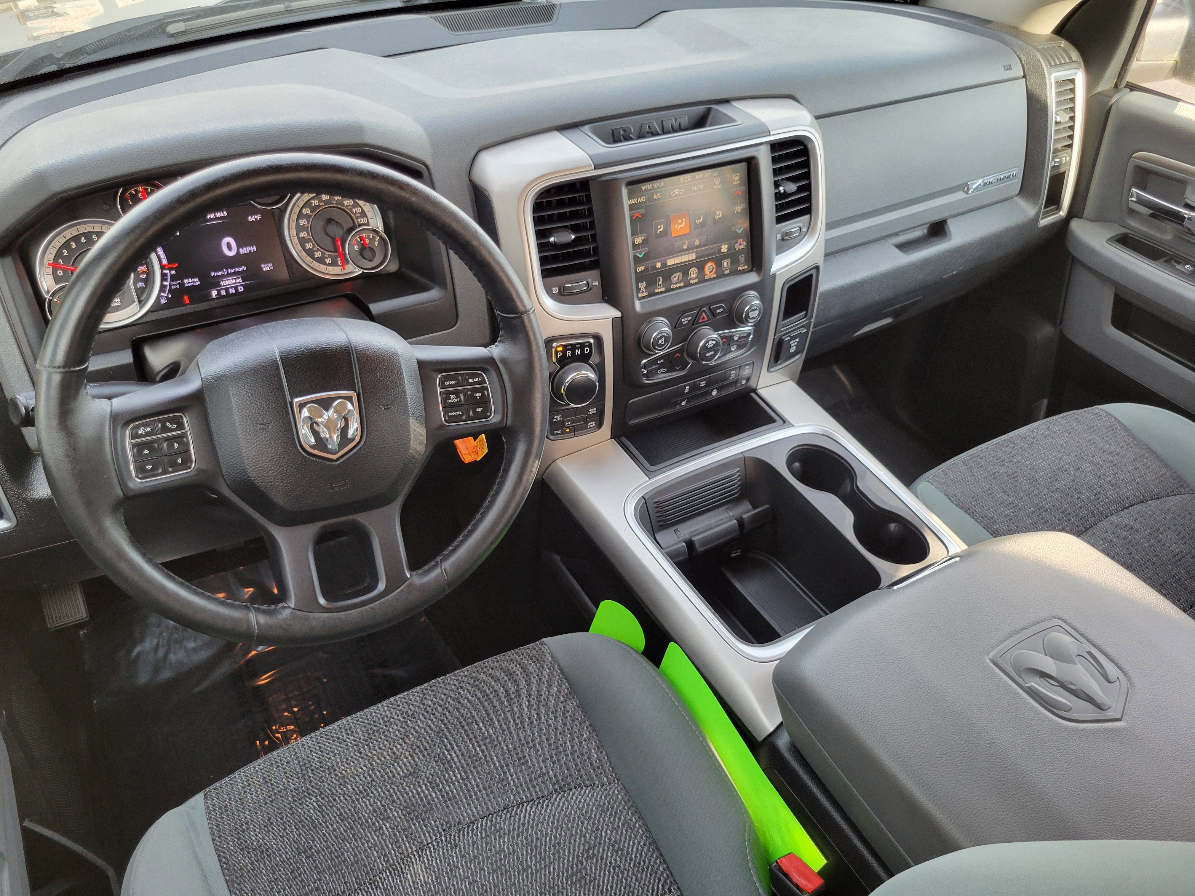 2017 RAM 1500 Big Horn Crew Cab 4x4 5'7' Box