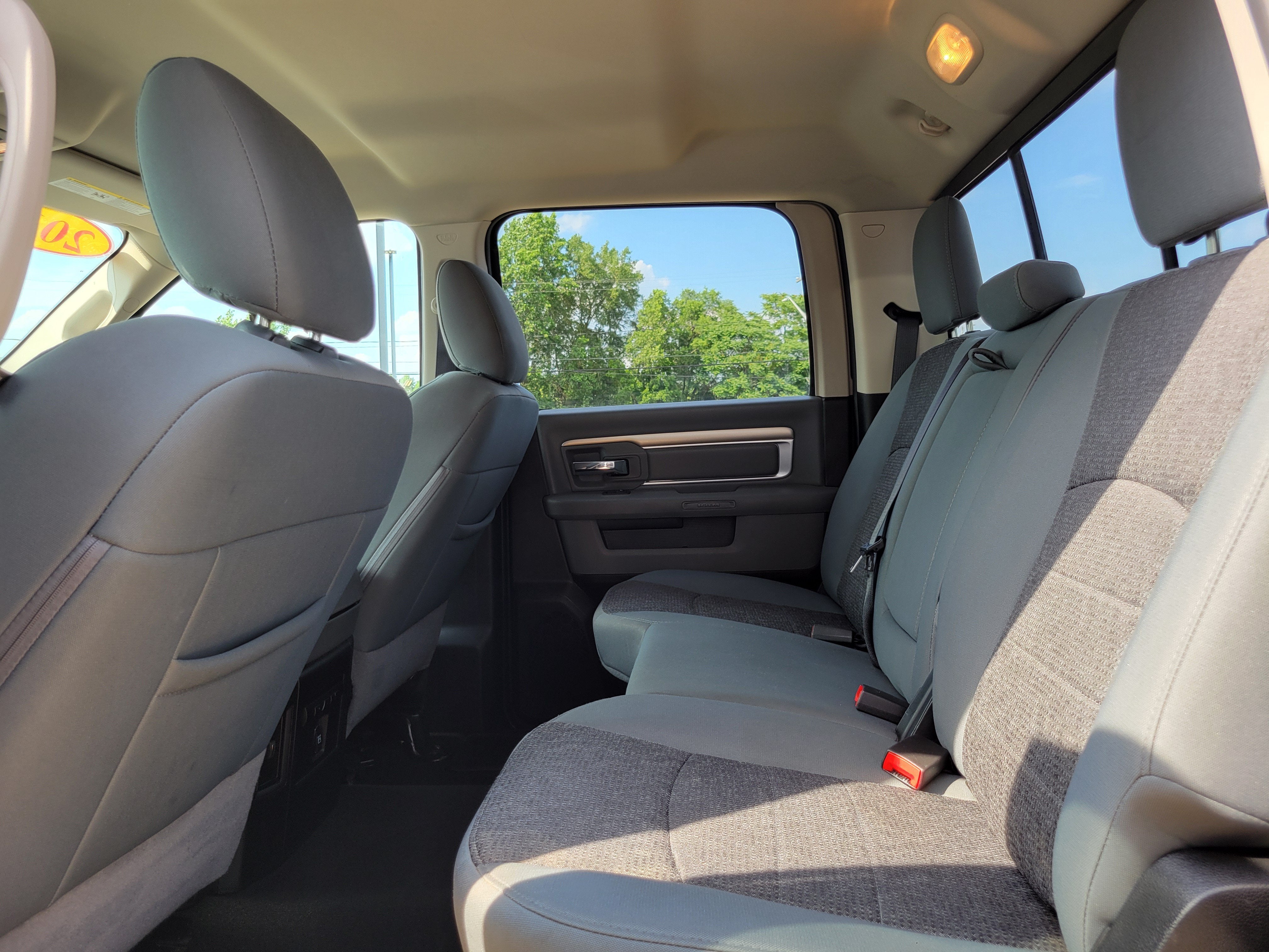 2017 RAM 1500 Big Horn Crew Cab 4x4 5'7' Box