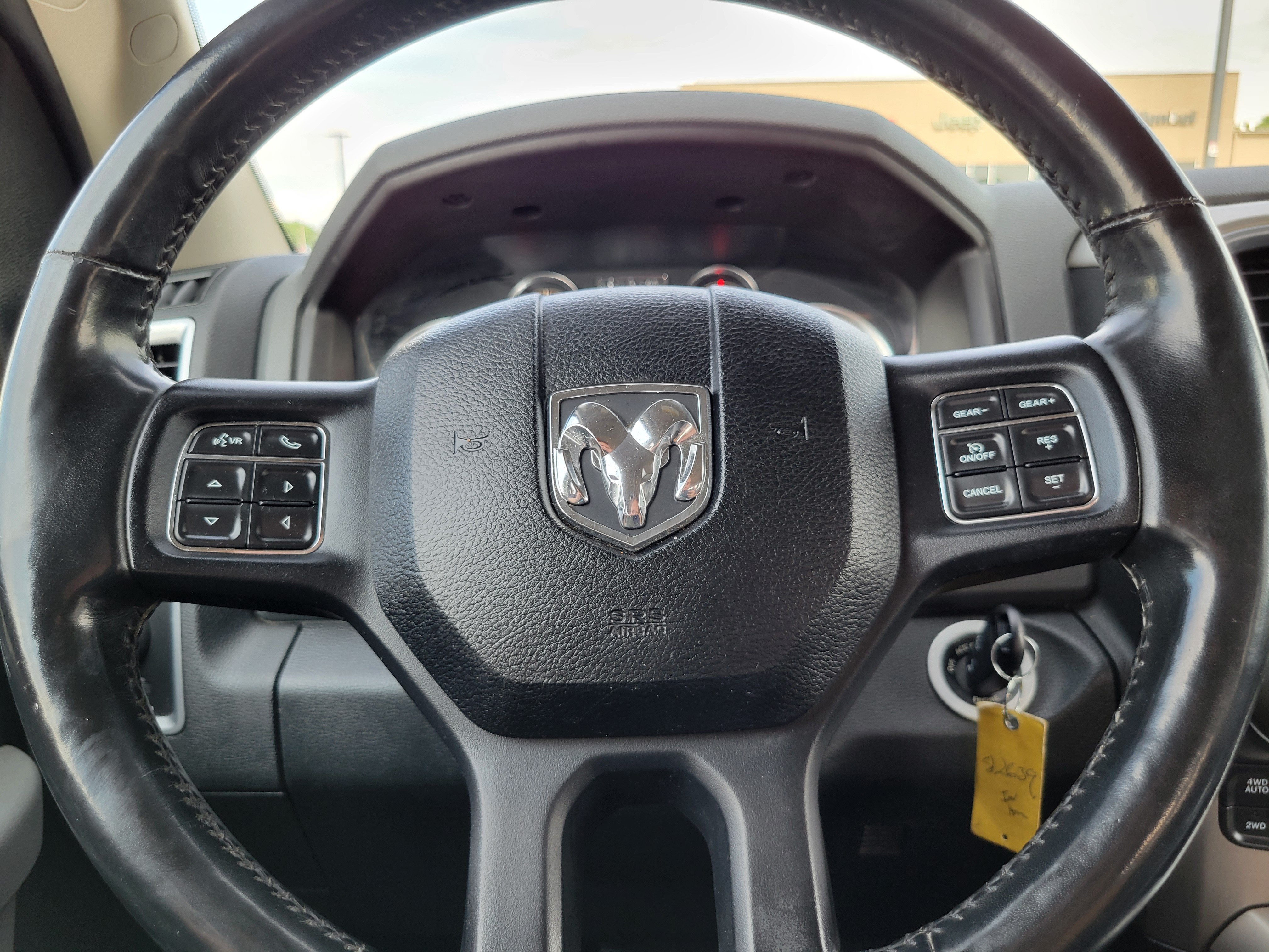 2017 RAM 1500 Big Horn Crew Cab 4x4 5'7' Box