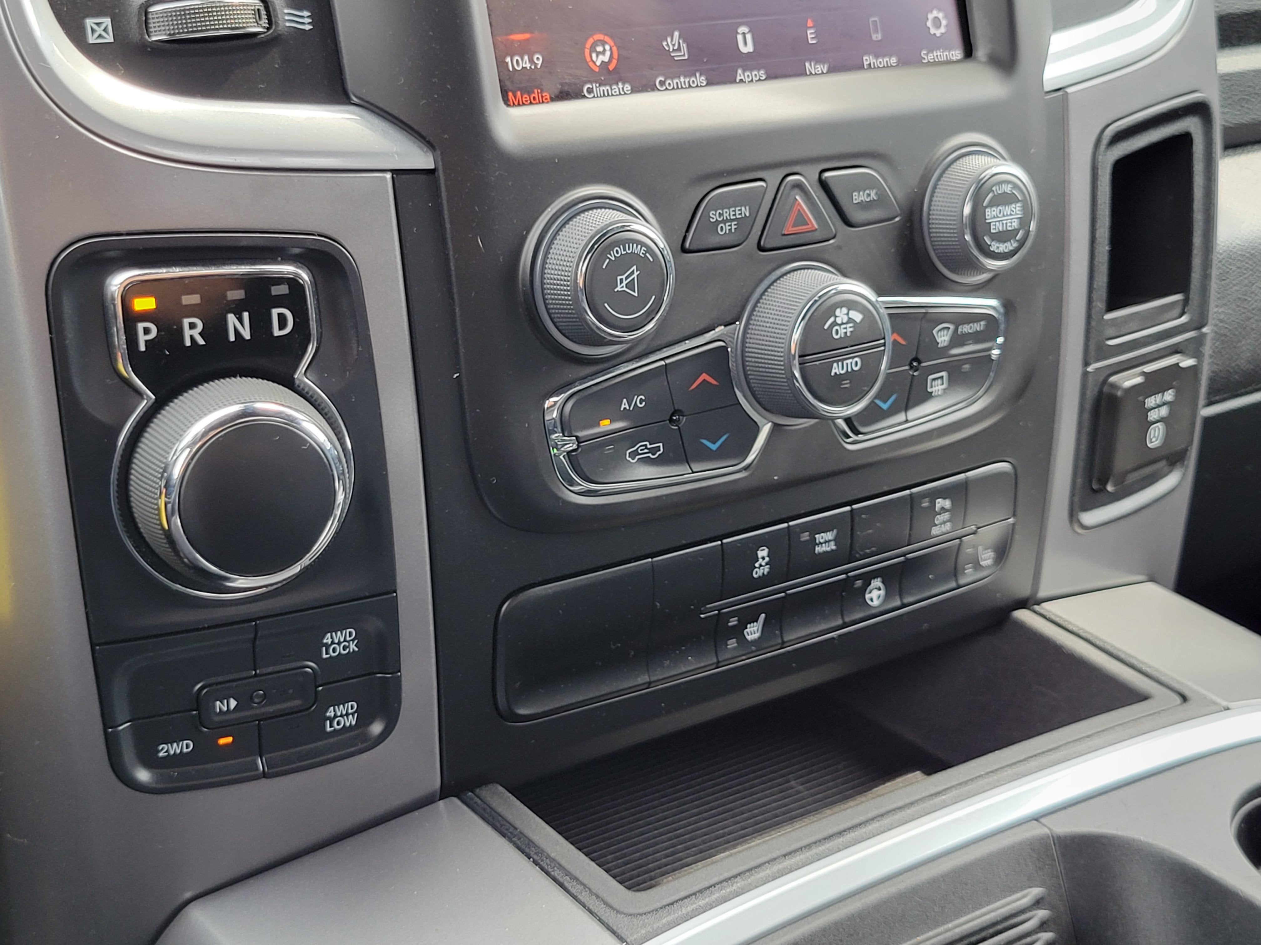 2024 RAM 1500 Classic Warlock Crew Cab 4x4 5'7' Box