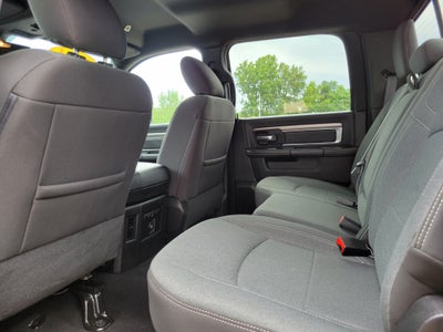 2024 RAM 1500 Classic Warlock Crew Cab 4x4 5'7' Box