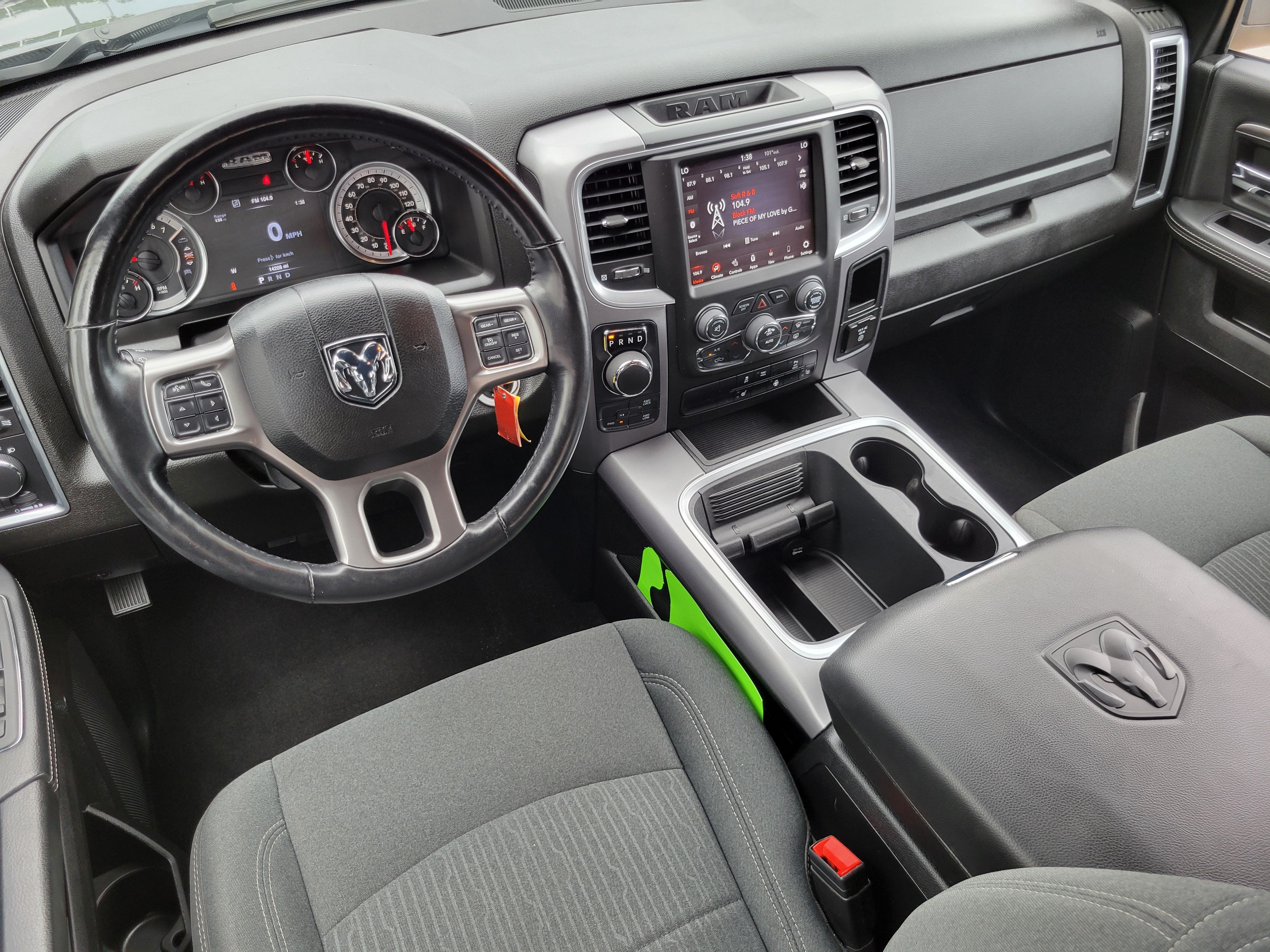 2024 RAM 1500 Classic Warlock Crew Cab 4x4 5'7' Box