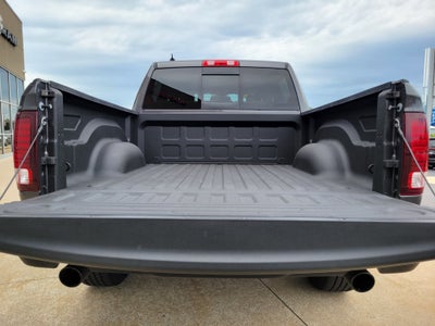 2024 RAM 1500 Classic Warlock Crew Cab 4x4 5'7' Box