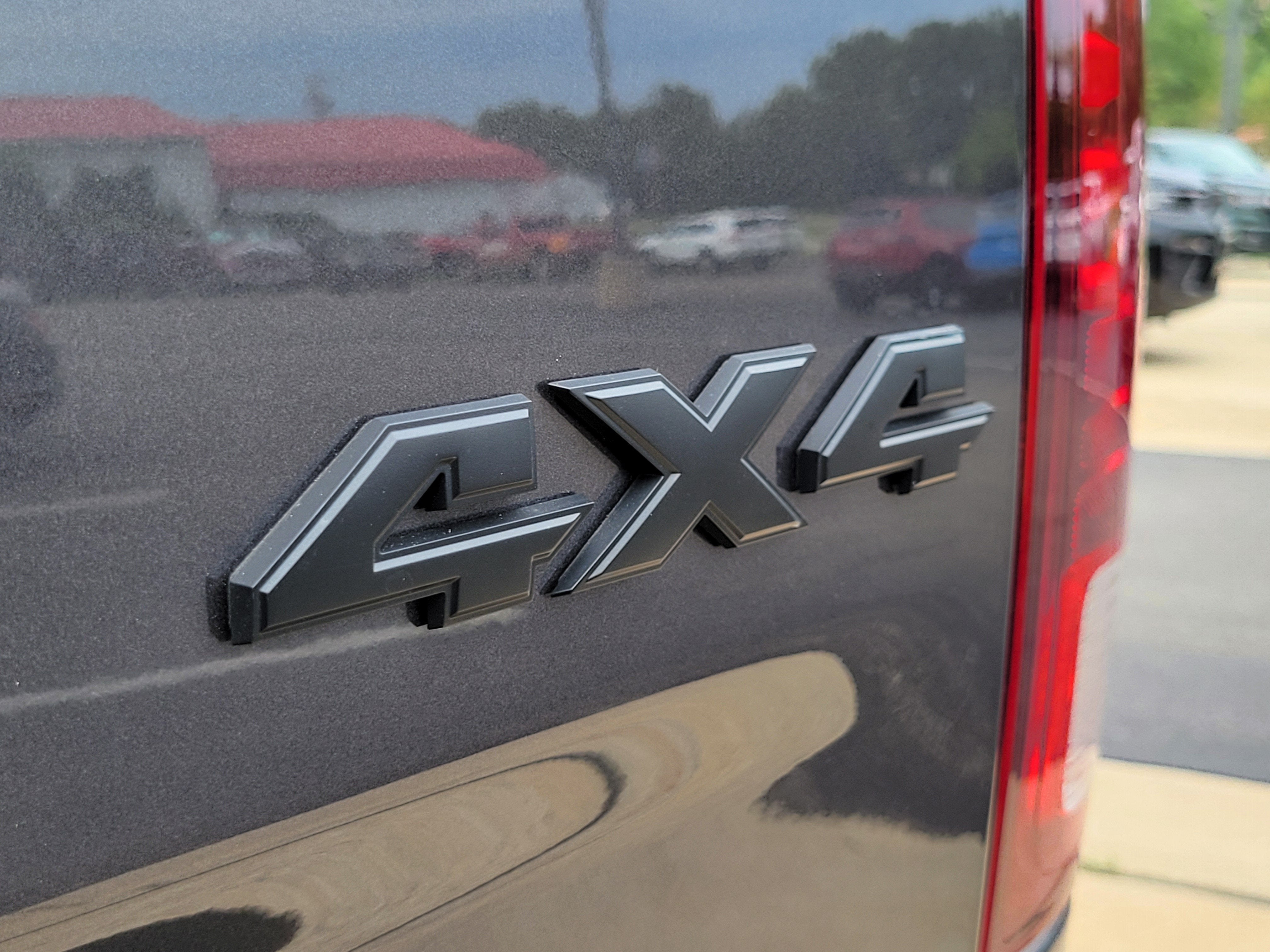 2024 RAM 1500 Classic Warlock Crew Cab 4x4 5'7' Box
