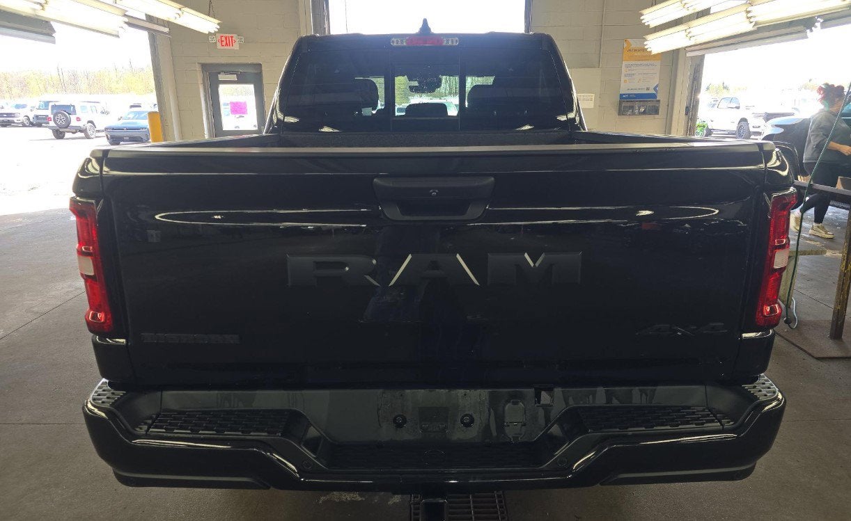 2025 RAM 1500 Big Horn Crew Cab 4x4 5'7' Box