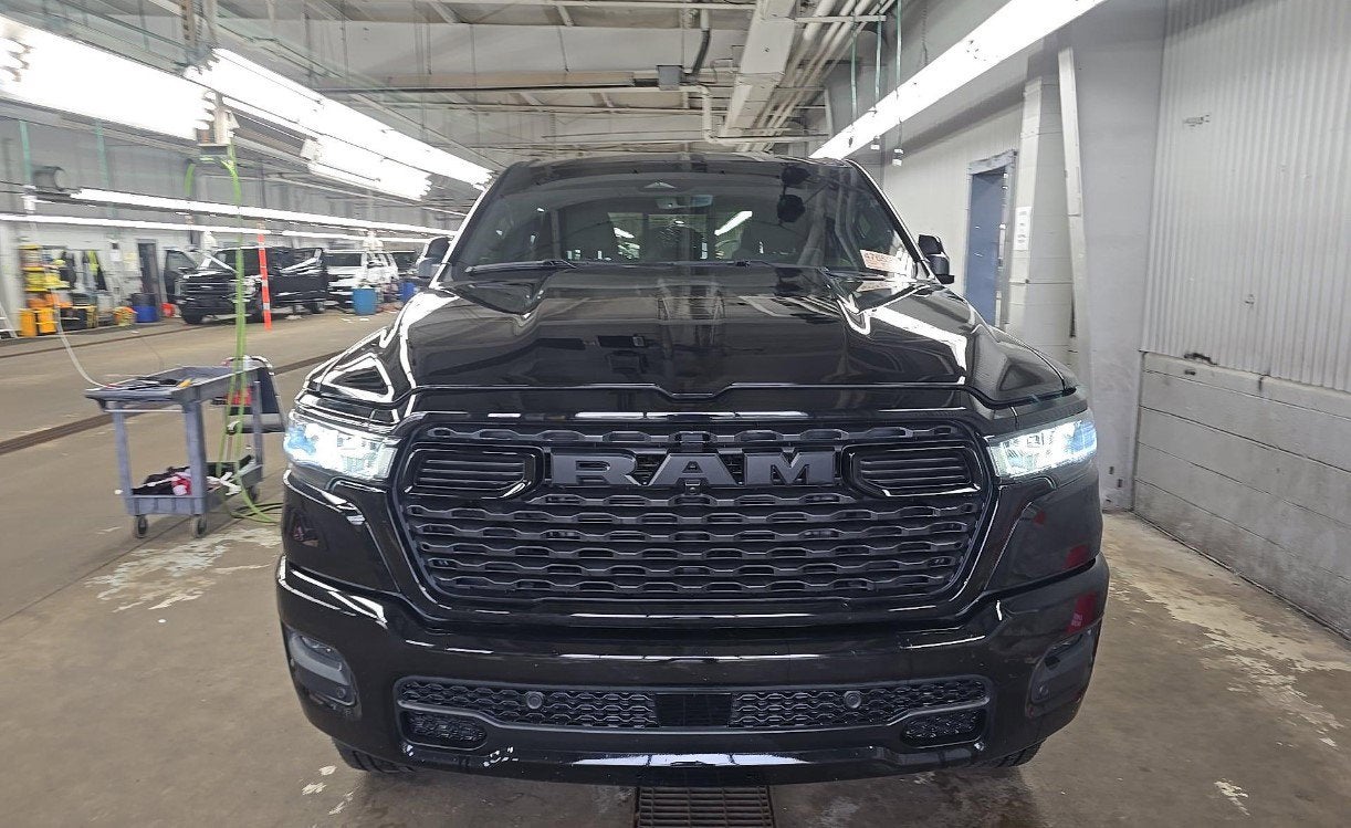 2025 RAM 1500 Big Horn Crew Cab 4x4 5'7' Box