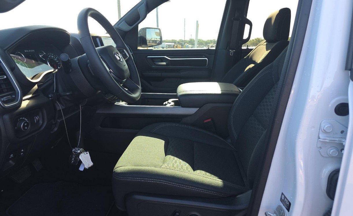 2025 RAM 1500 Big Horn Crew Cab 4x4 5'7' Box
