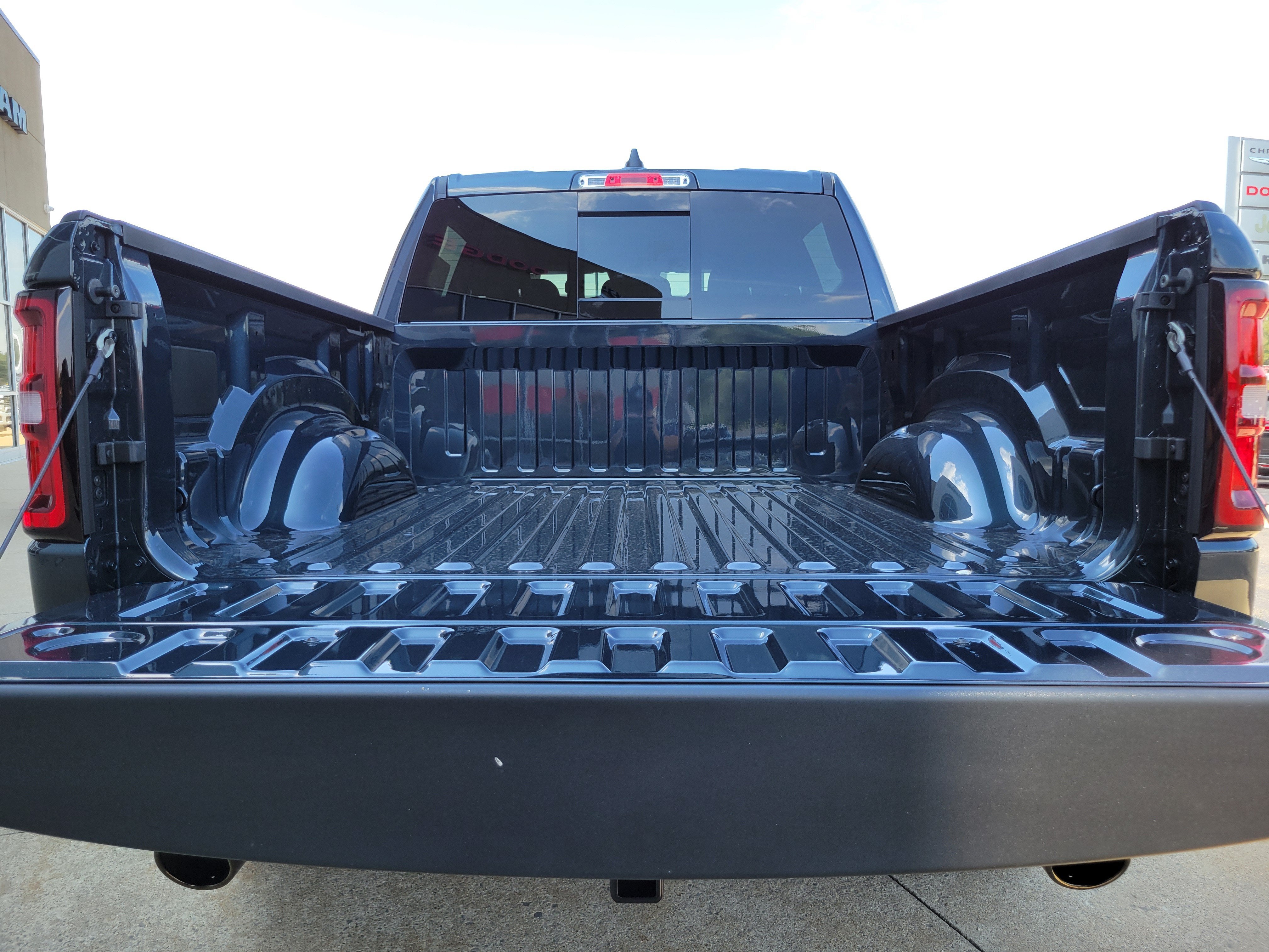 2027 RAM Ram 1500 RAM 1500 BIG HORN CREW CAB 4X4 5'7' BOX