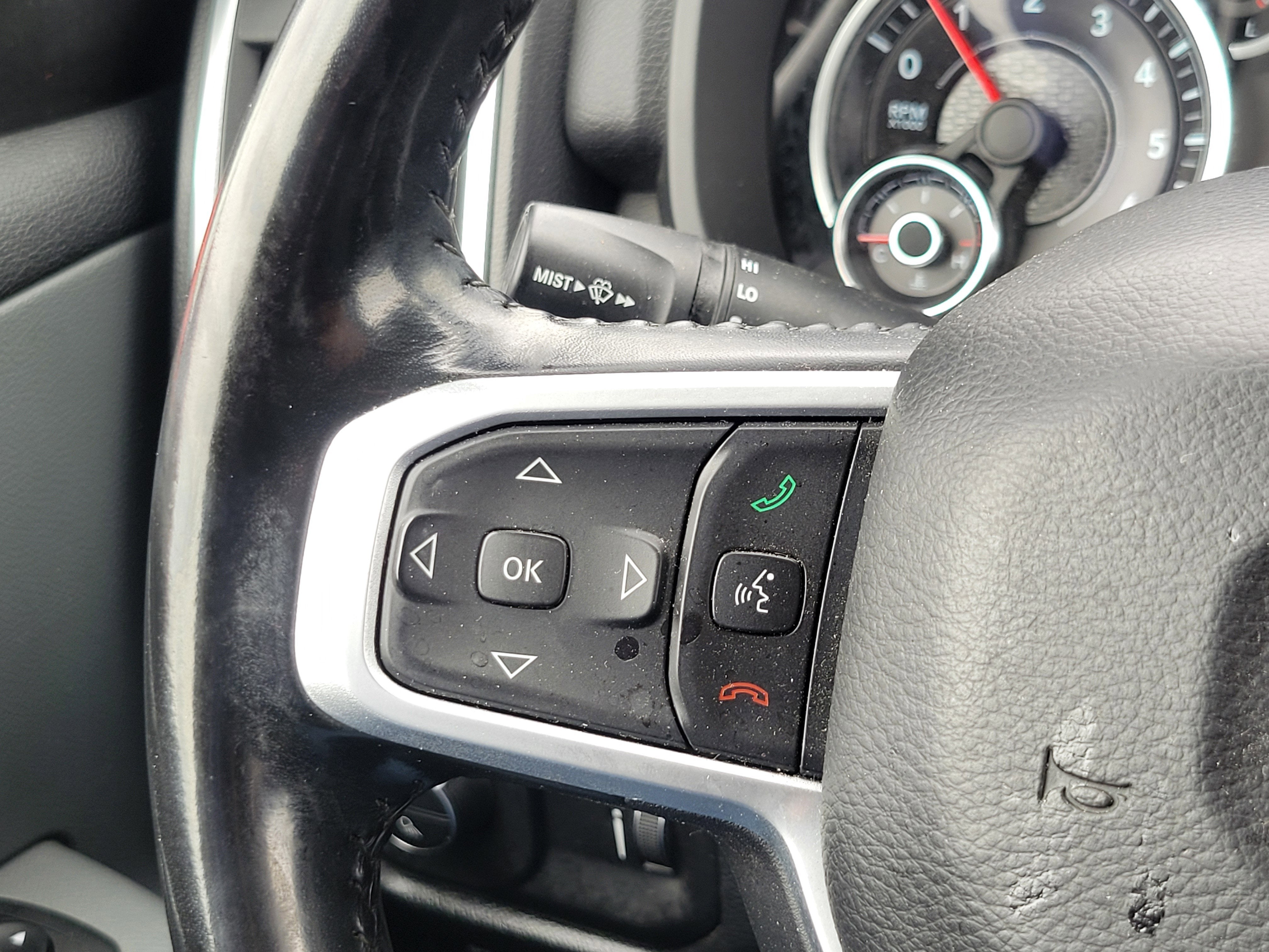 2020 RAM 1500 Big Horn Crew Cab 4x4 5'7' Box