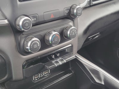 2020 RAM 1500 Big Horn Crew Cab 4x4 5'7' Box